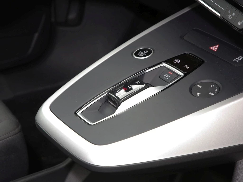 Audi Q4 e-tron 35 21" LED PDC v+h KLIMAATM