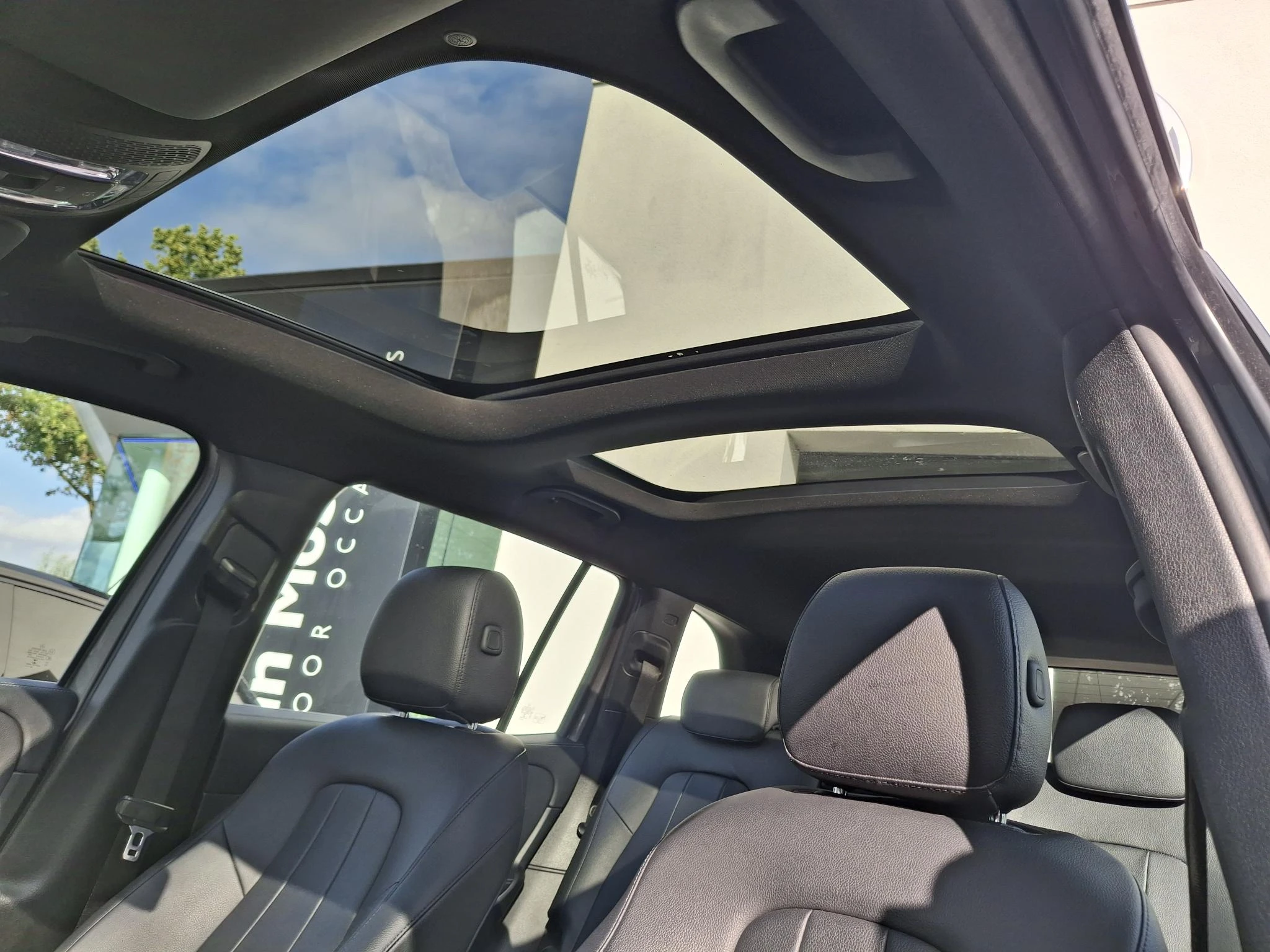 Mercedes-Benz-GLB-image-7