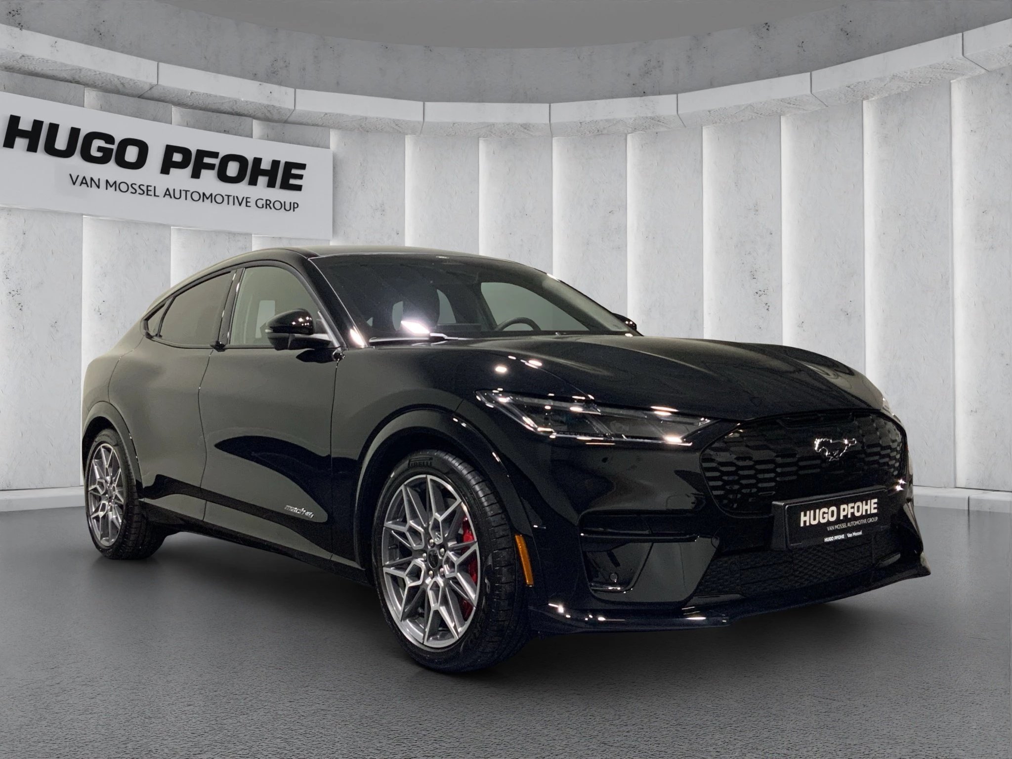 Ford Mustang Mach-E GT Dual-Emotor Ext Range 358kW AWD Sports Utility Vehicle. 5-türig