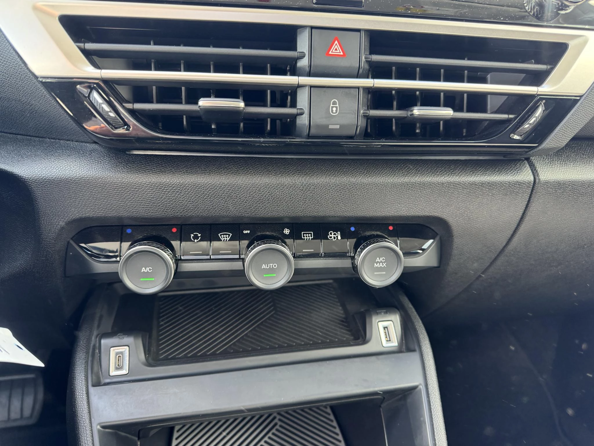 Citroën-ë-C4-image-19