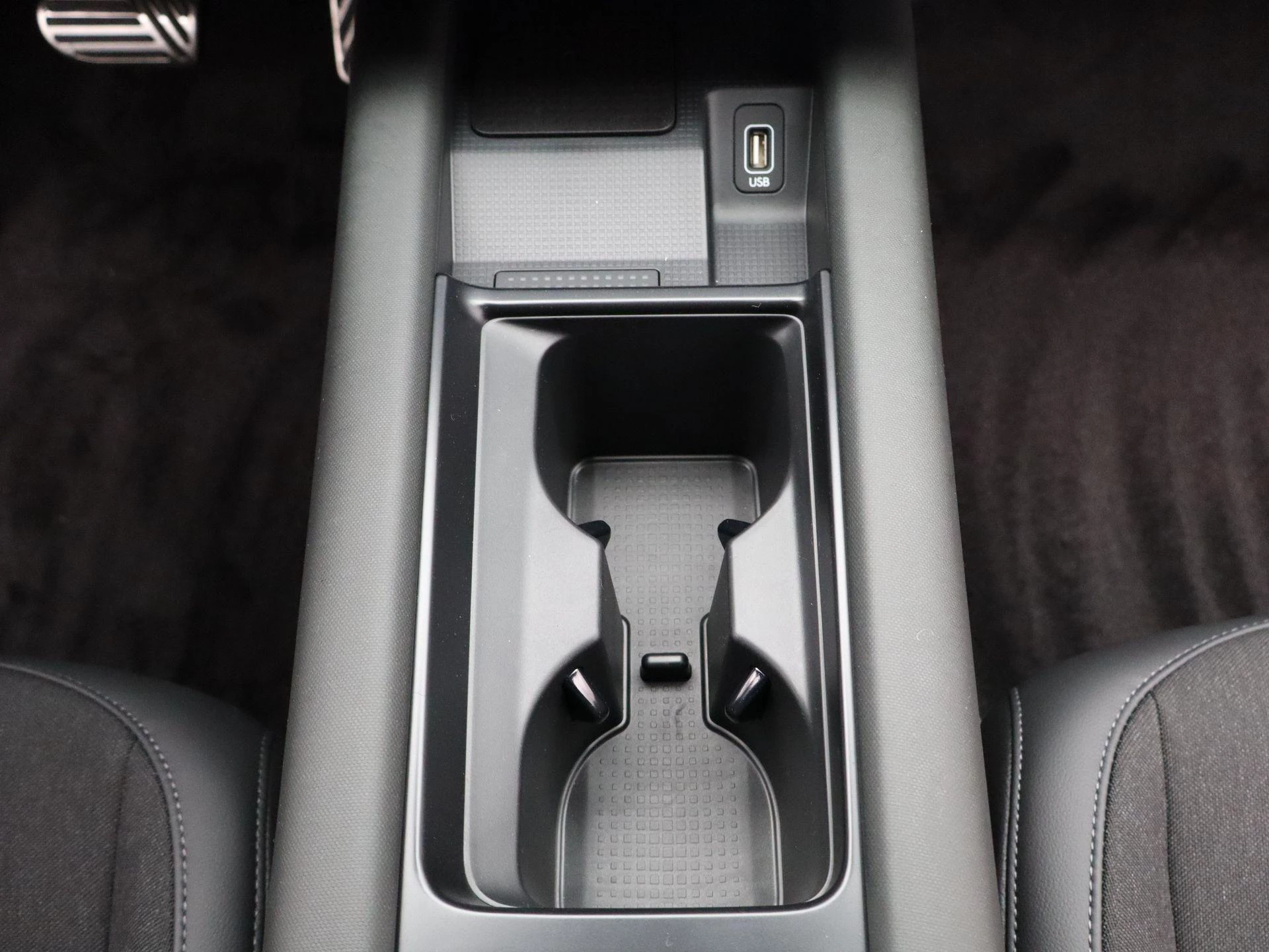 Hyundai IONIQ 6 Business 77.4 kWh