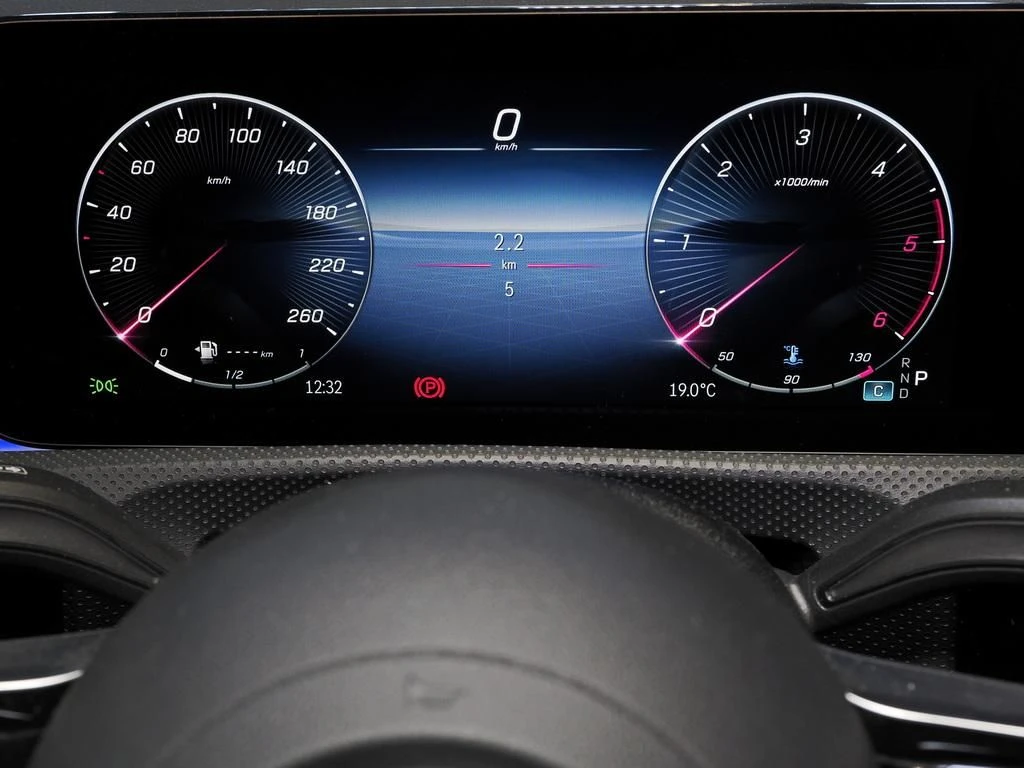 Mercedes-Benz-A-Klasse 200 d-image-7