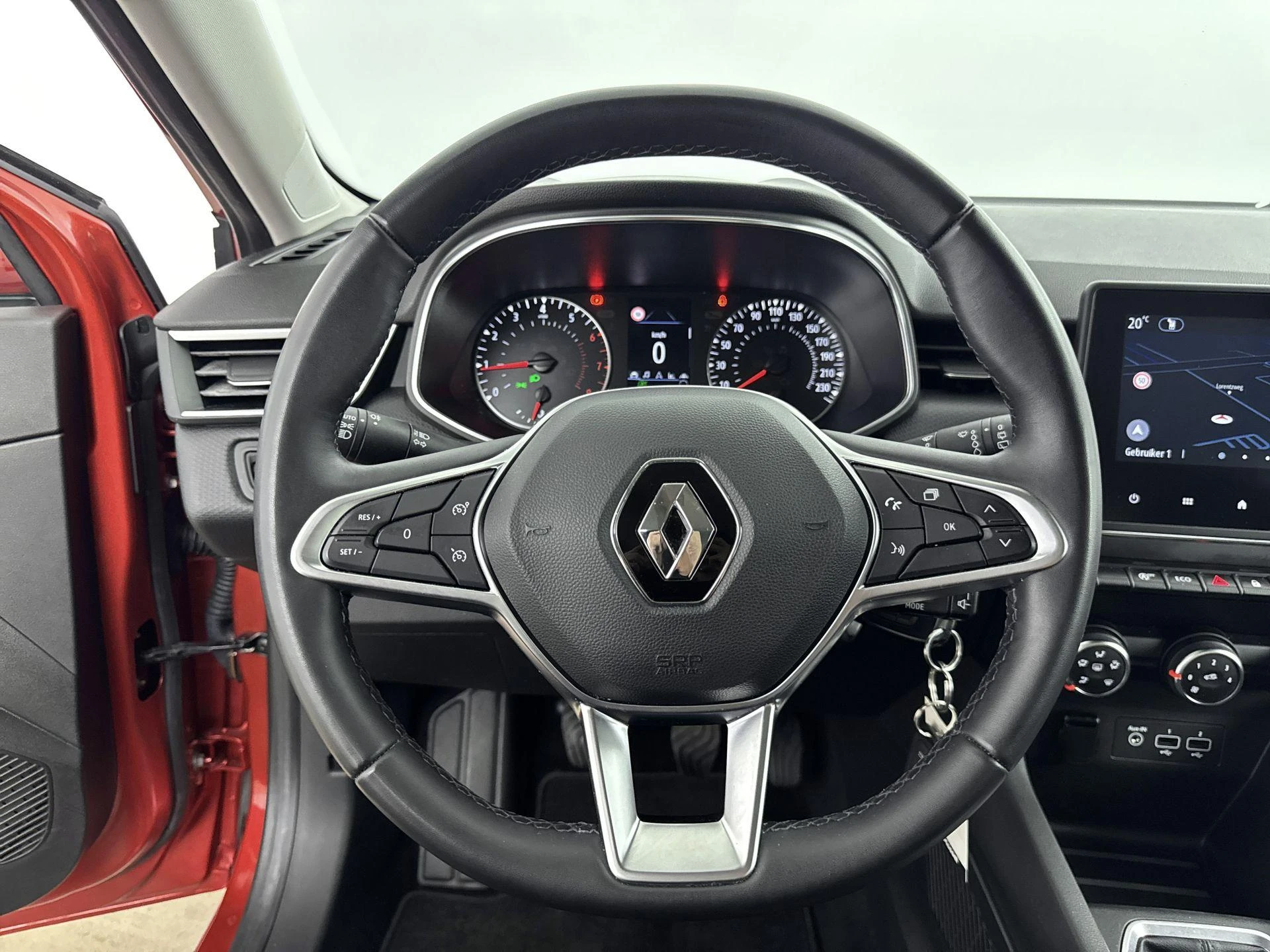 Renault-Clio-image-12