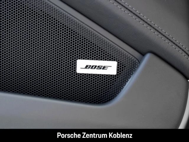 Porsche-911-image-25