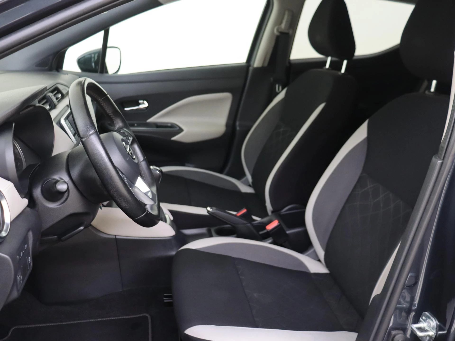 Nissan-Micra-image-10