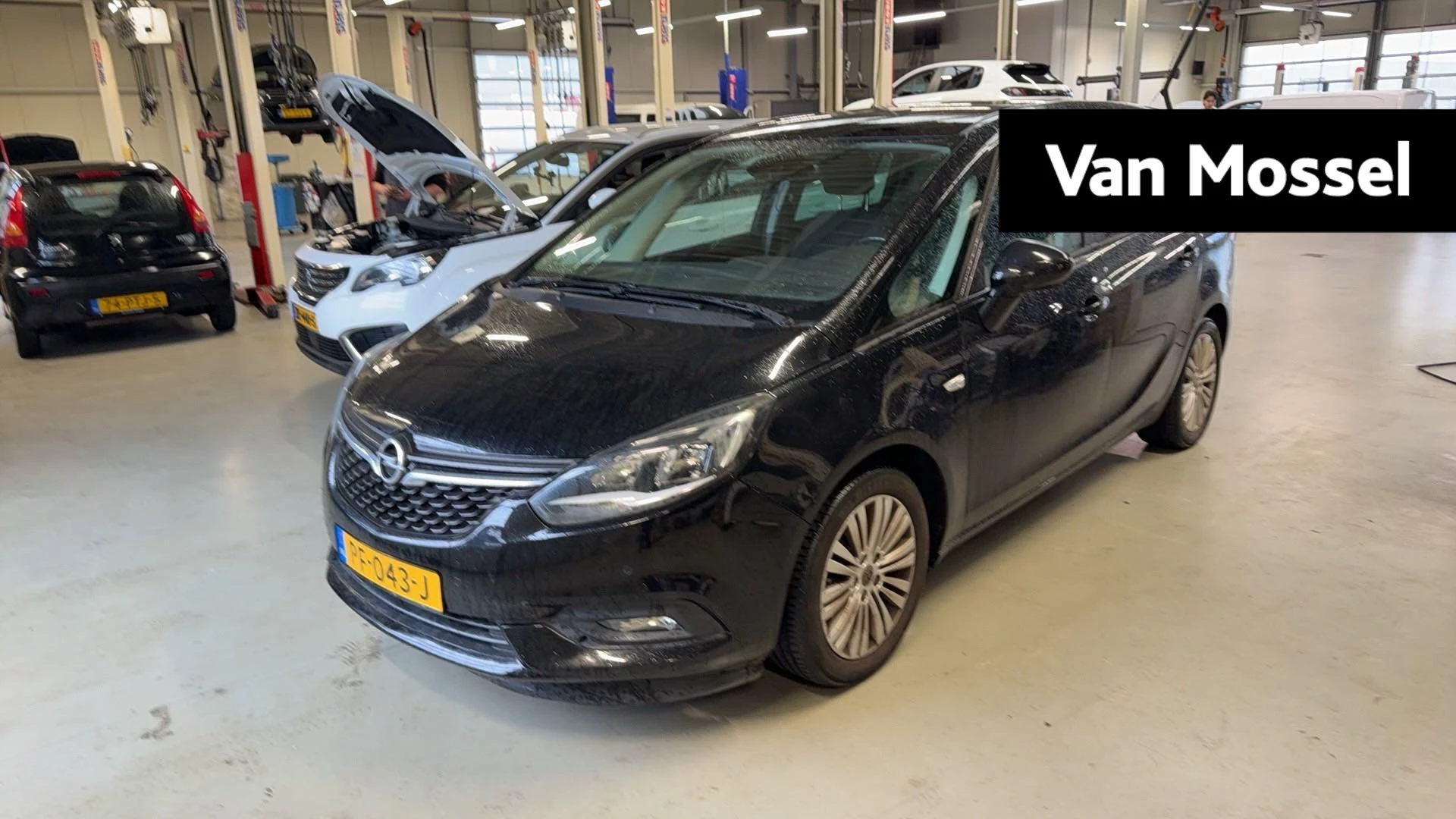 Opel-Zafira-image-0