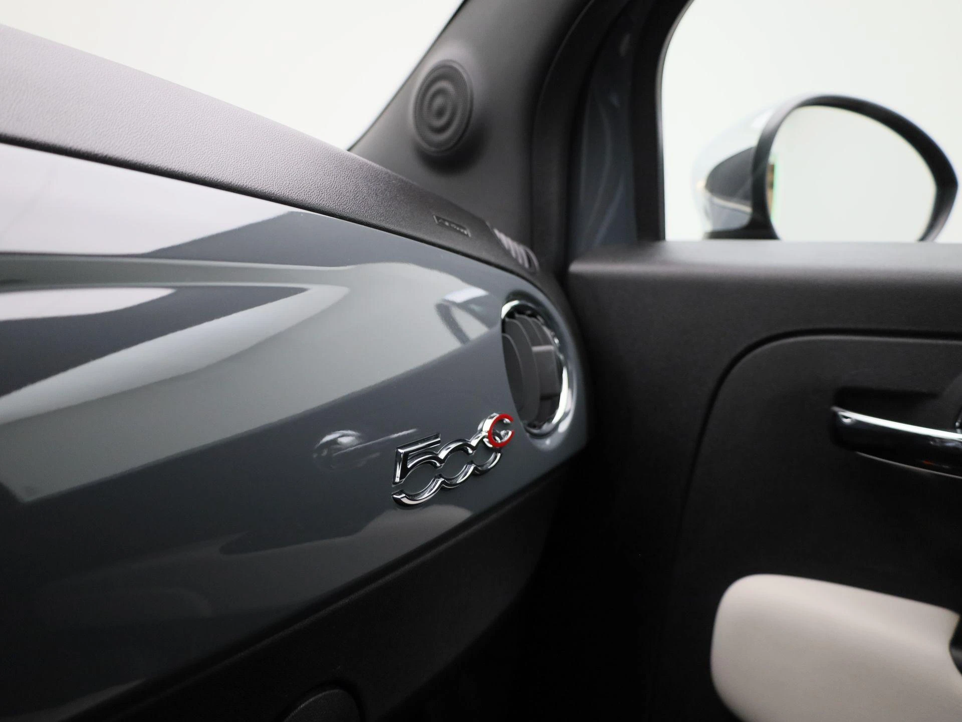 Fiat-500C-image-21