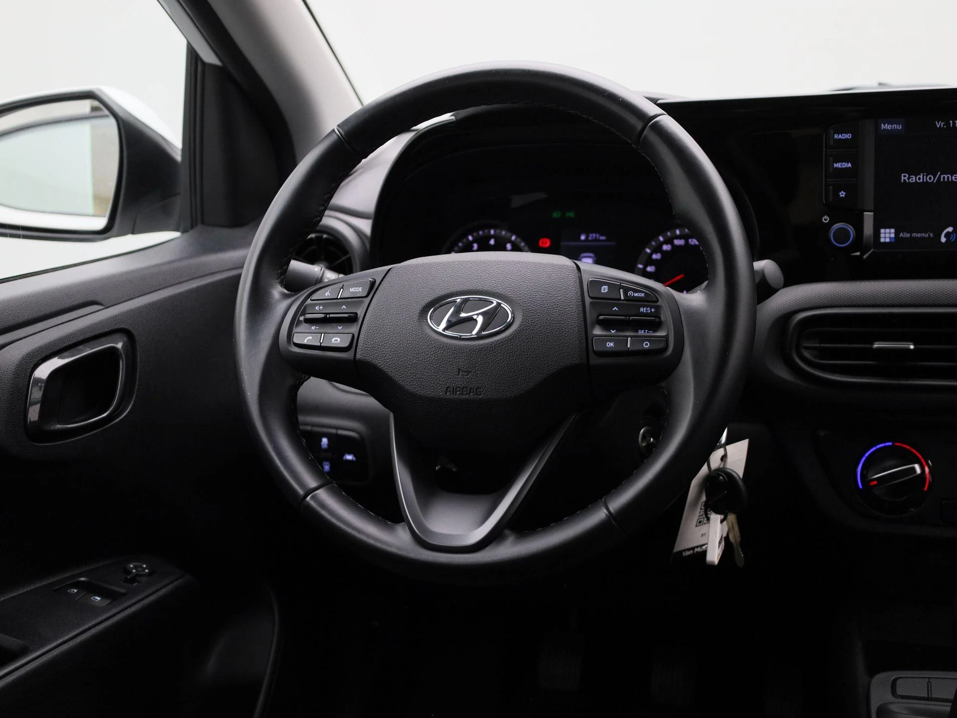 Hyundai-i10-image-9