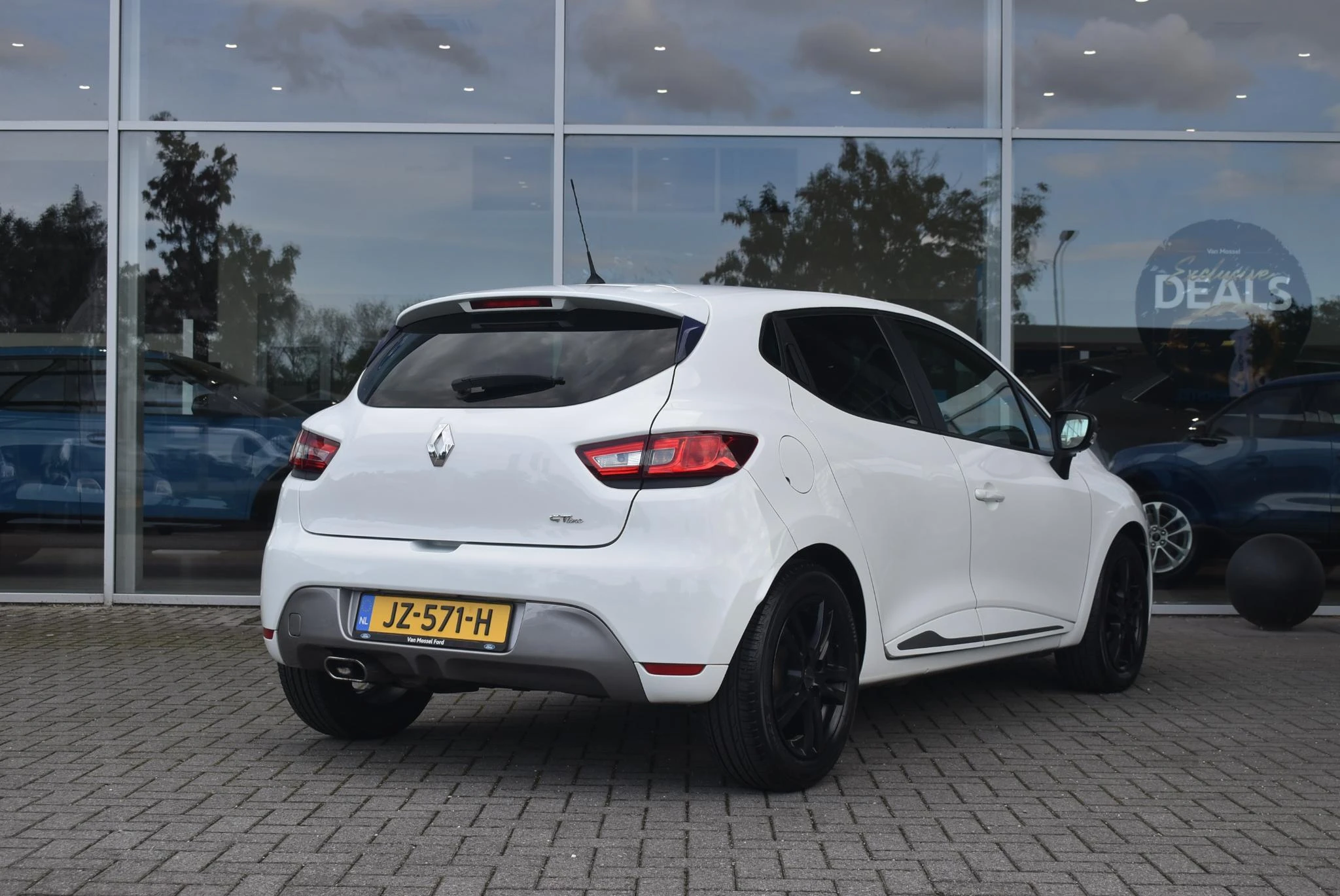 Renault-Clio-image-4