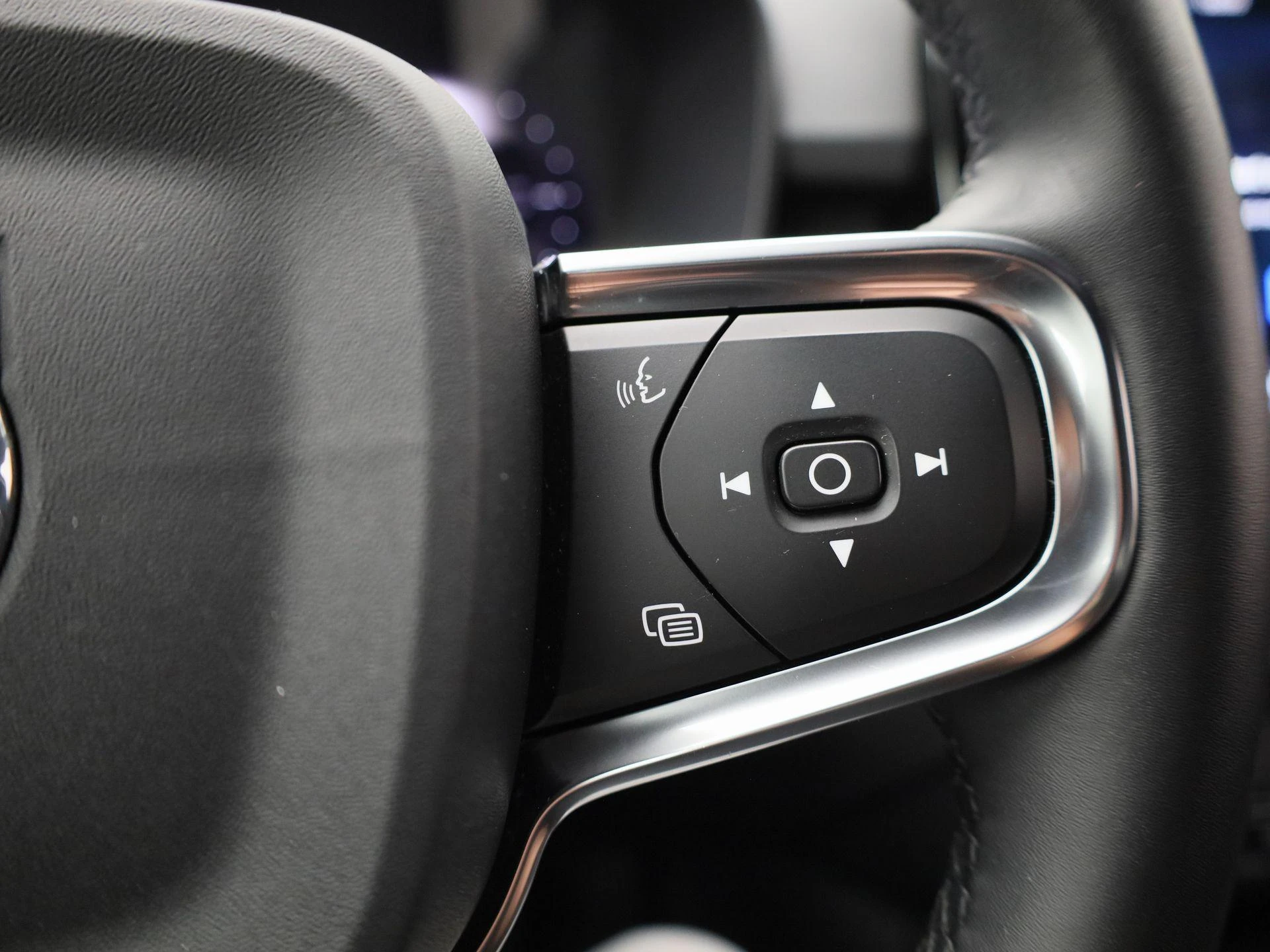 Volvo-XC40-image-18