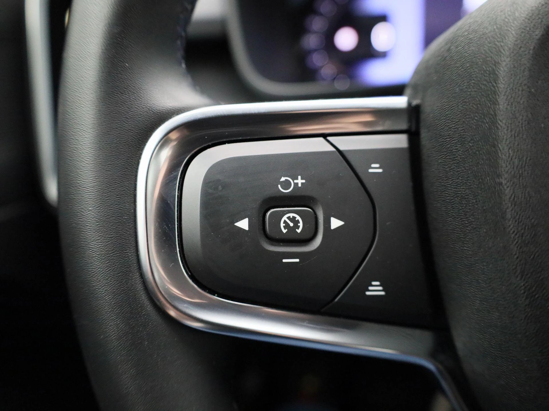 Volvo-XC40-image-19