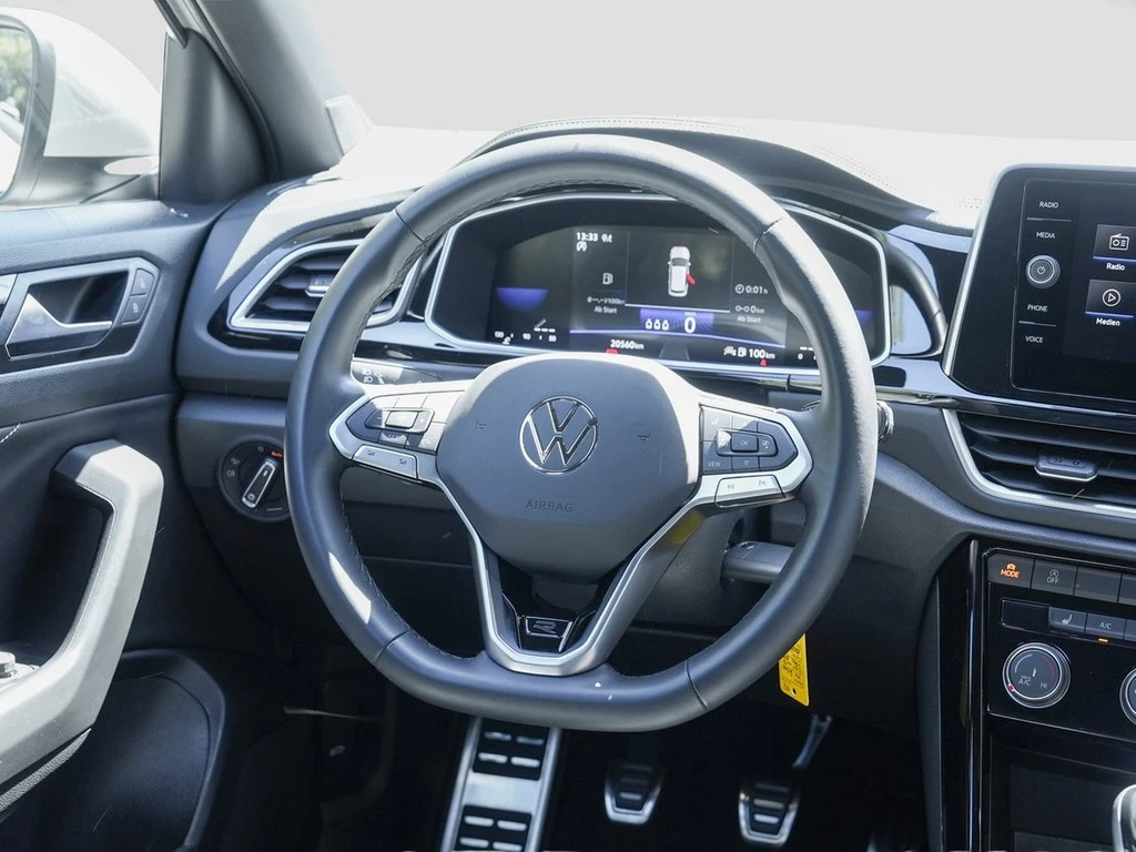 Volkswagen-T-Roc-image-13