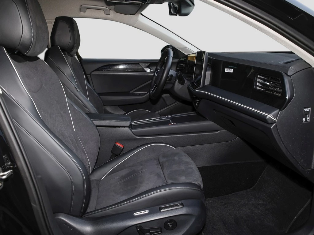 Volkswagen Passat Variant 1.5eTSI DSG Business AHK/Navi/RFK