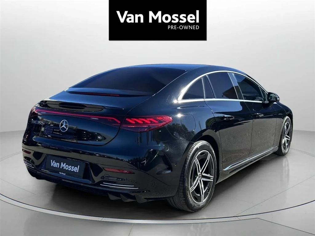 Mercedes-Benz-EQE-image-4