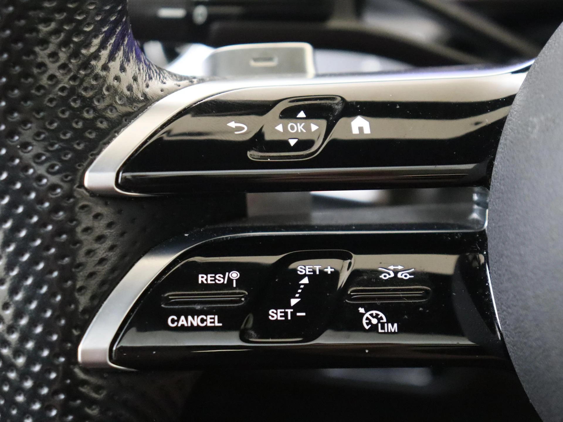 Mercedes-Benz EQE 350+ Launch Edition AMG Line 91 kWh
