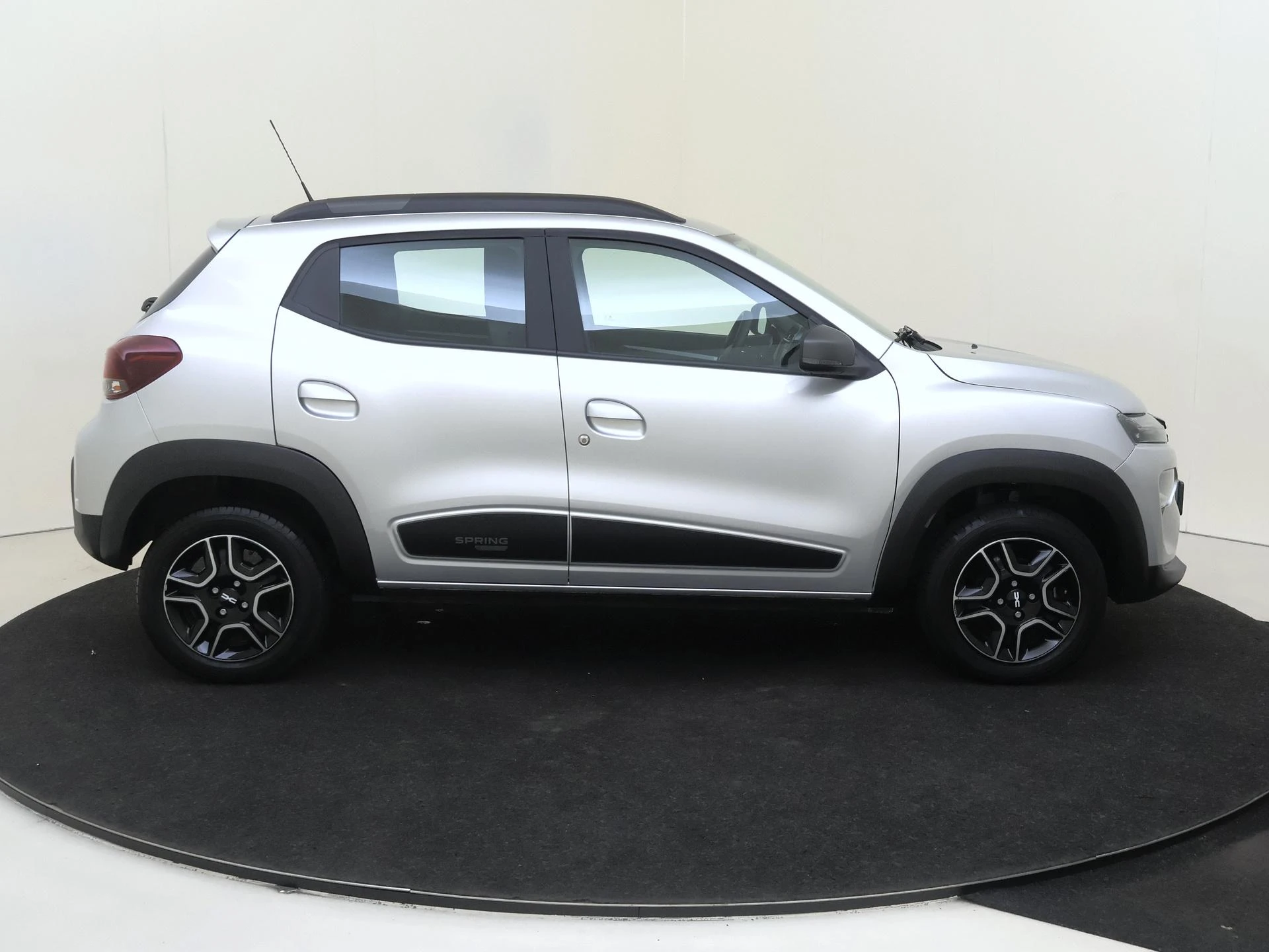 Dacia-Spring-image-8