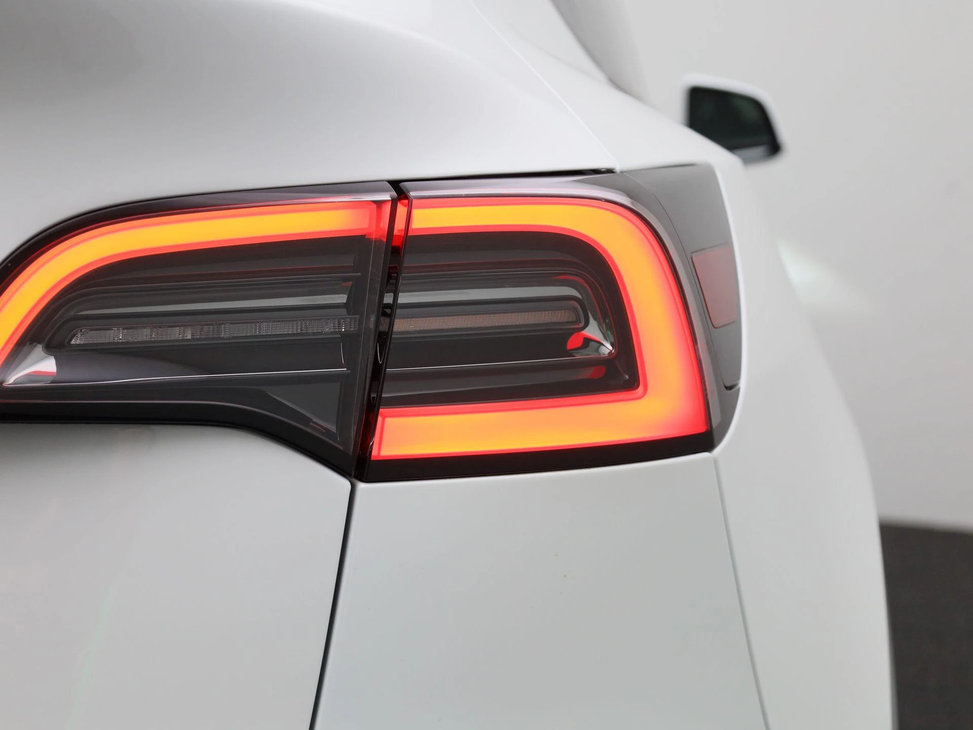 Tesla-Model Y-image-43