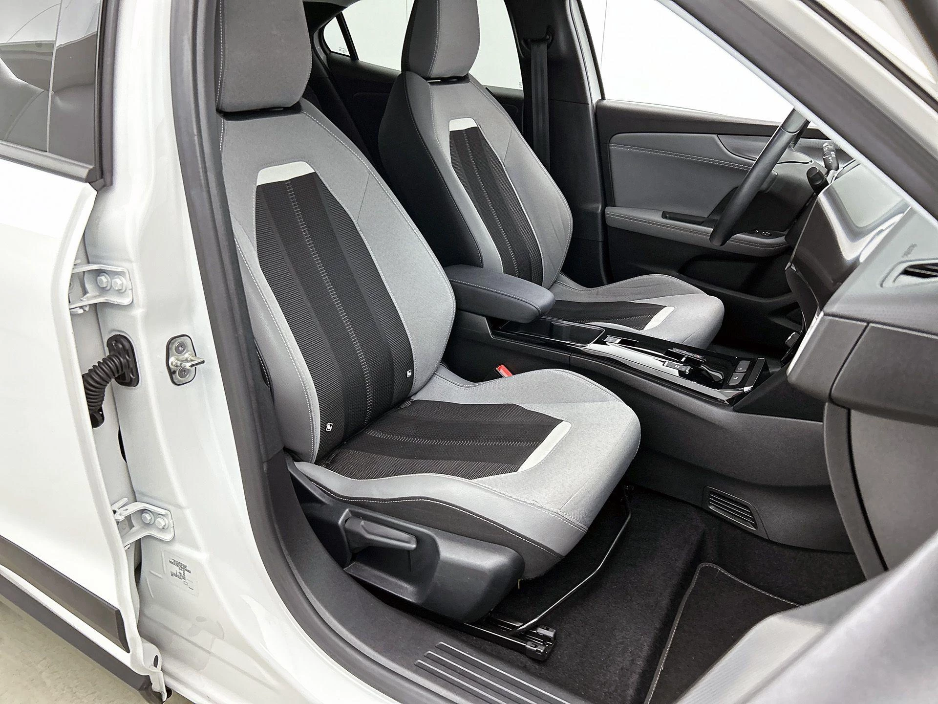 Opel-Mokka-e-image-38