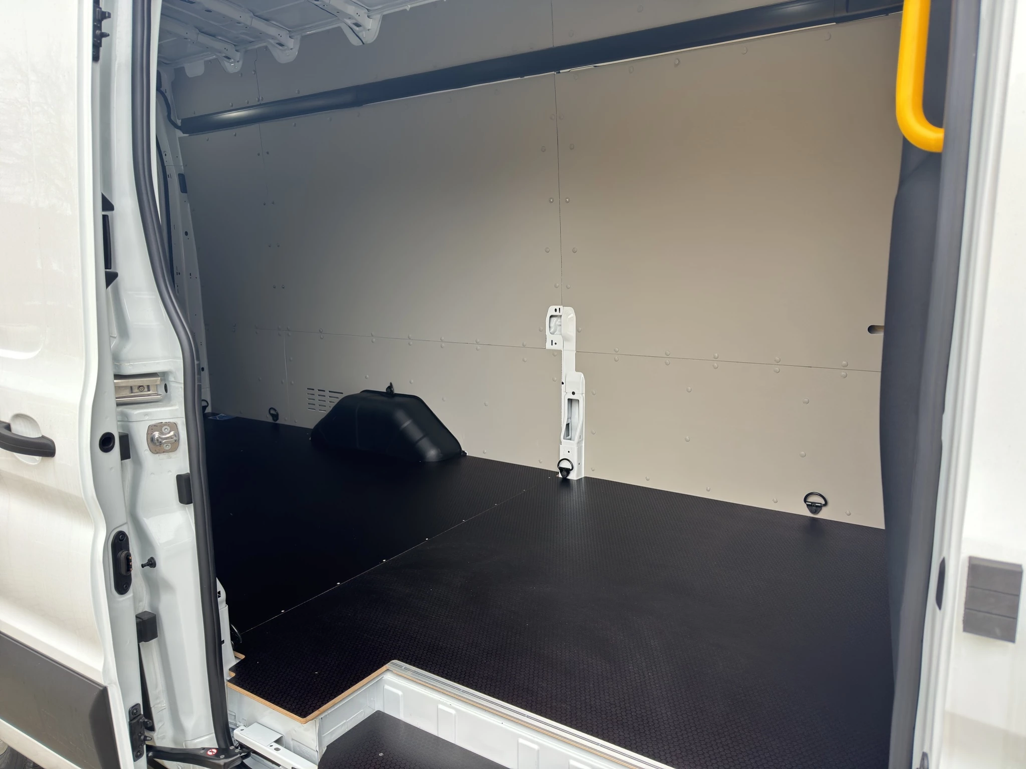 Ford-Transit-image-8