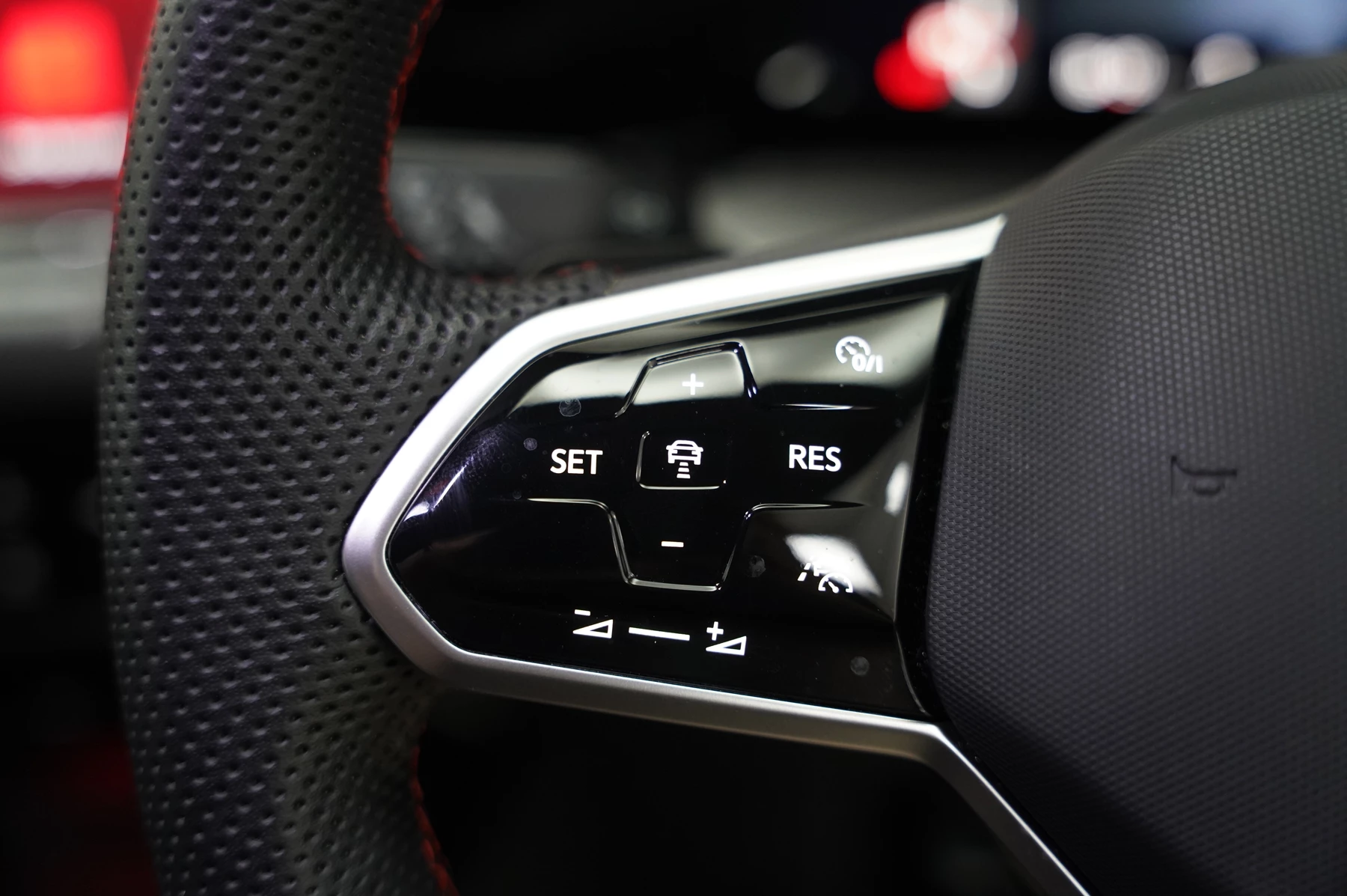 Volkswagen-Golf-image-16