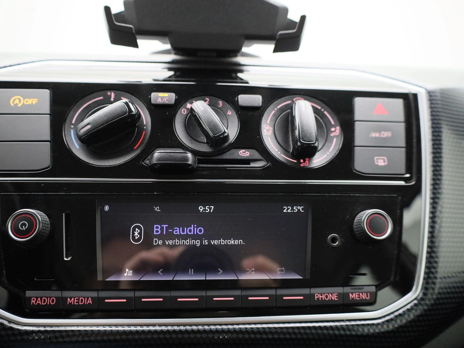 Volkswagen-up!-image-15