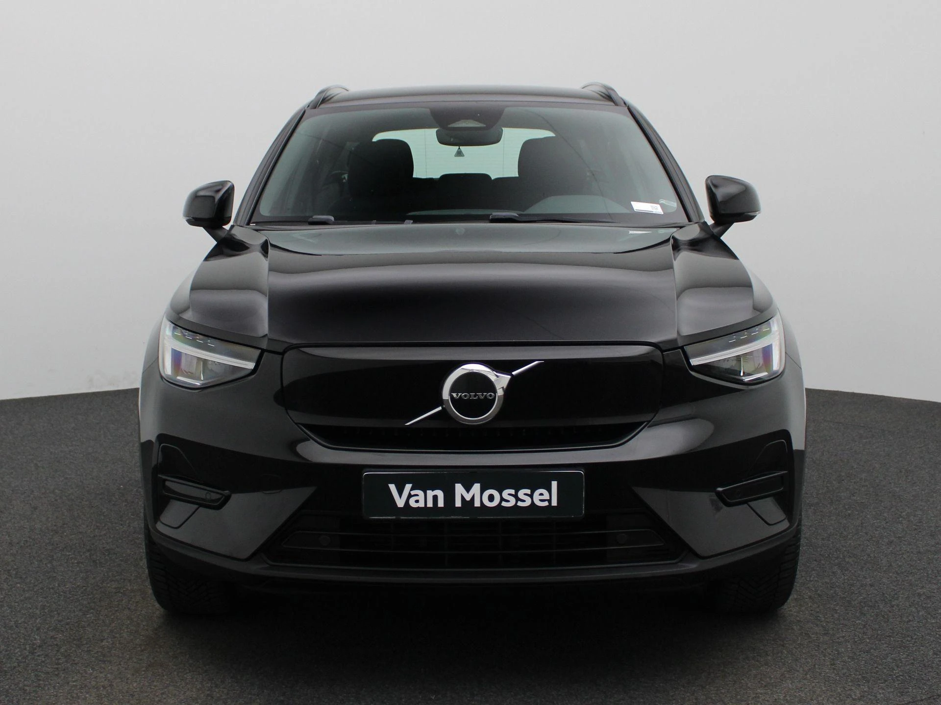 Volvo-XC40-image-2