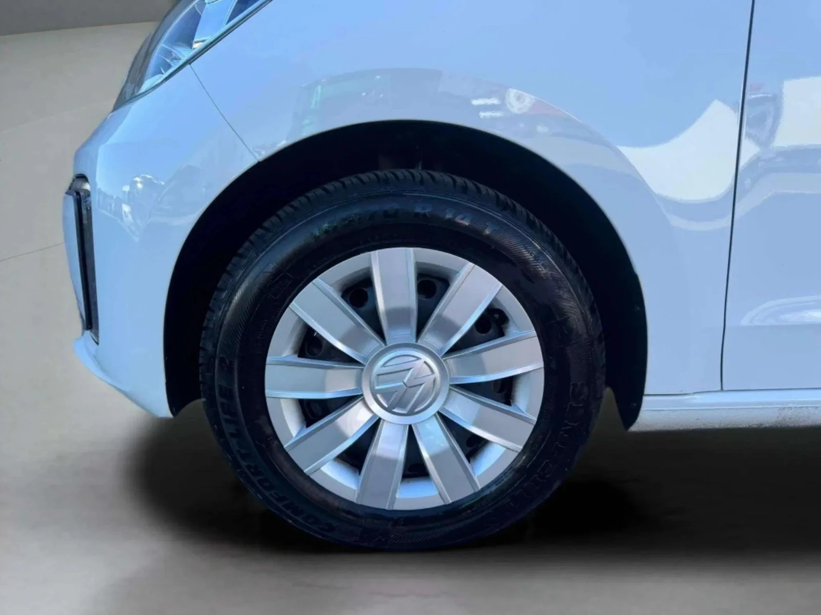 Volkswagen-e-up!-image-7