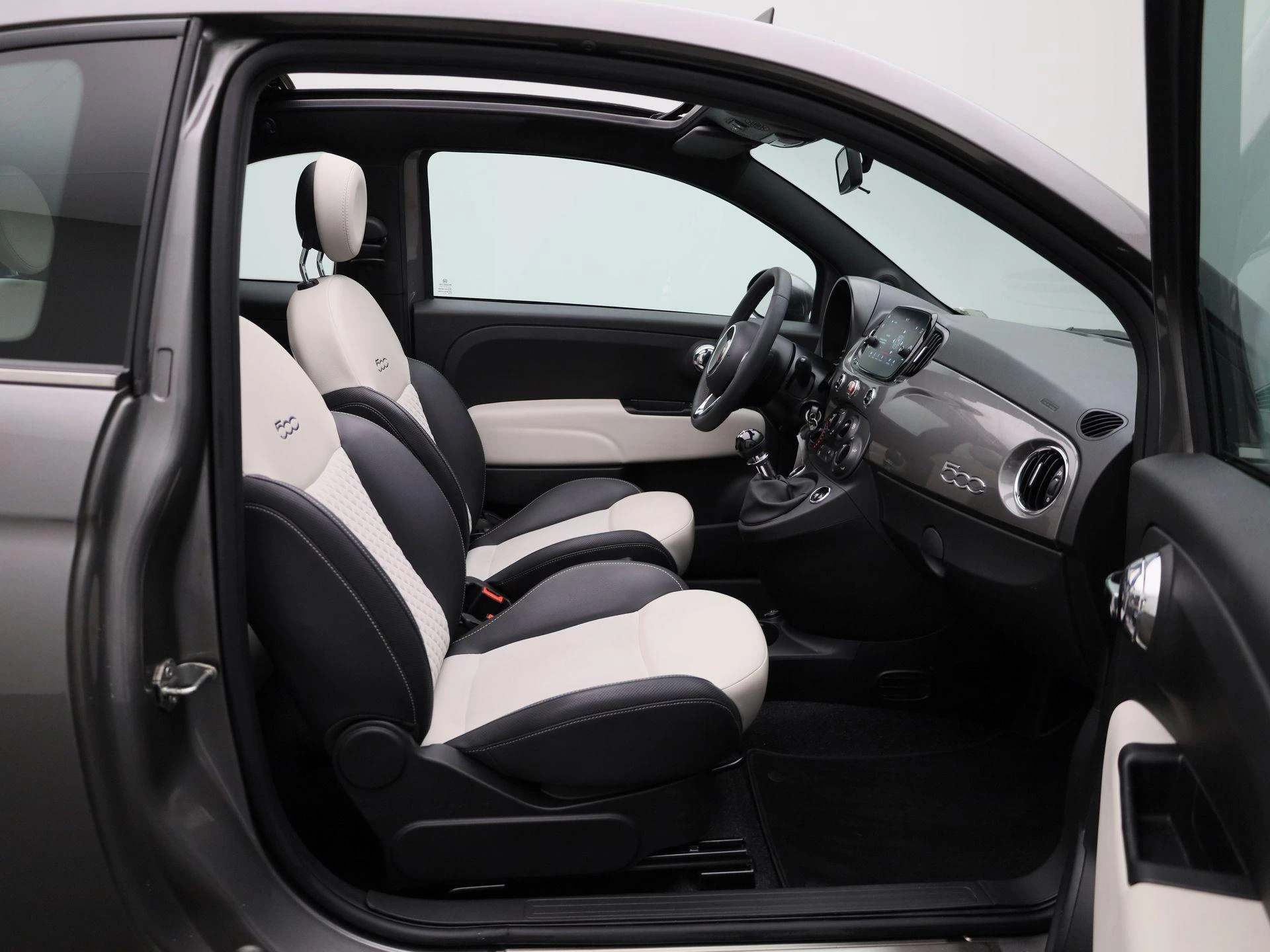Fiat-500C-image-32