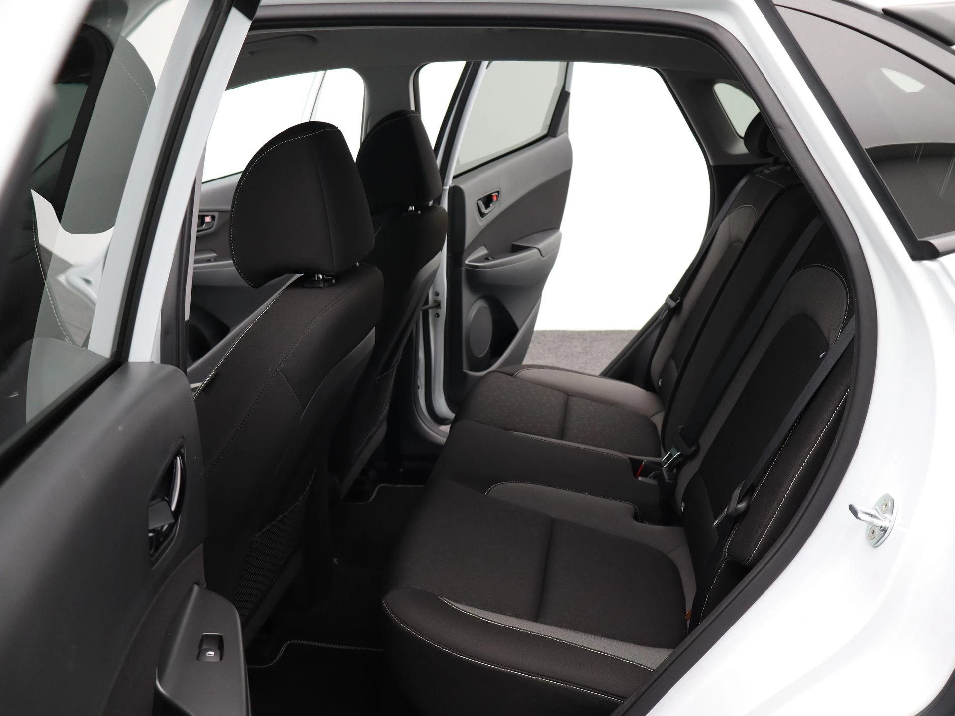 Hyundai-Kona-image-11