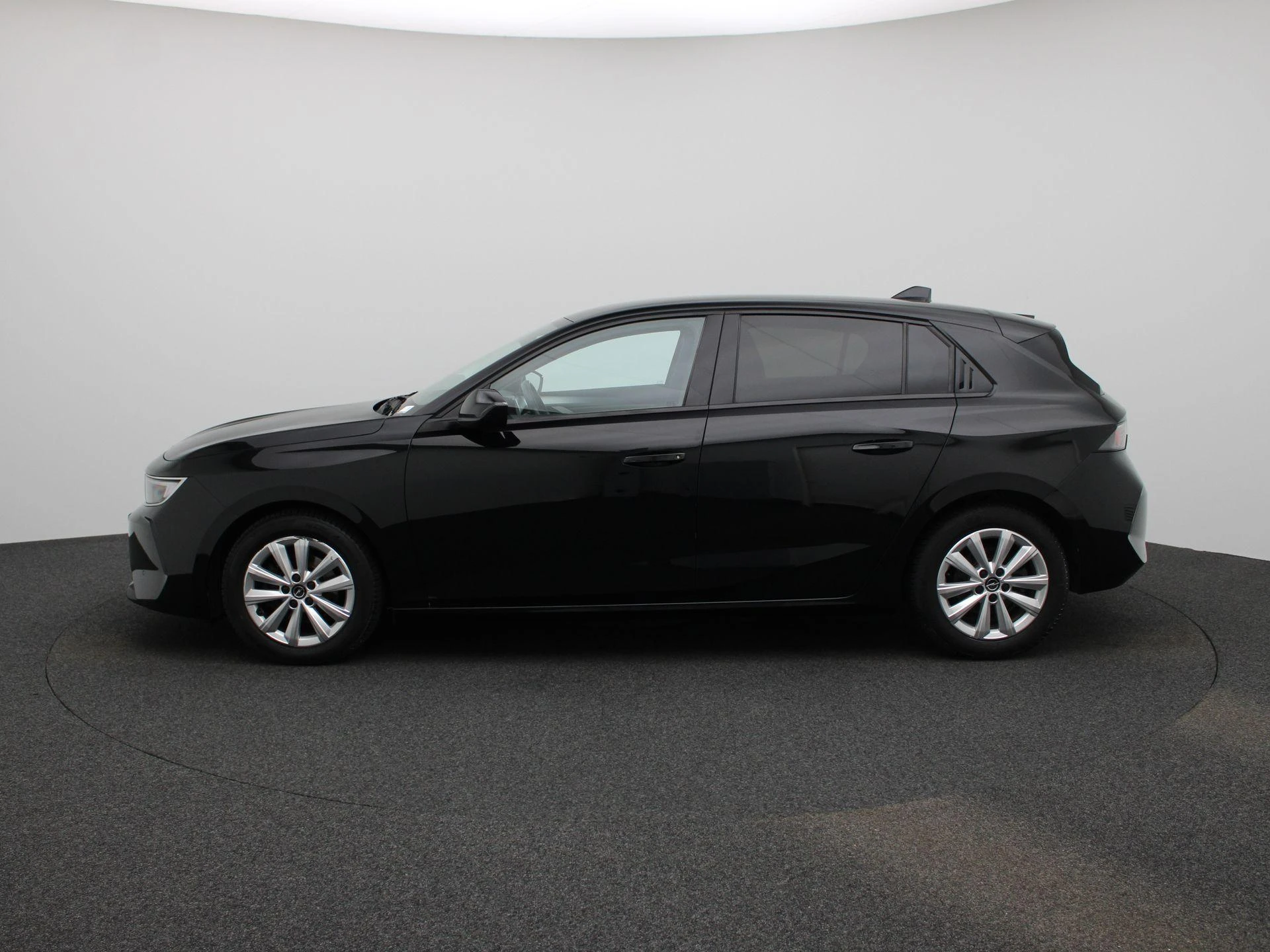 Opel-Astra-image-3