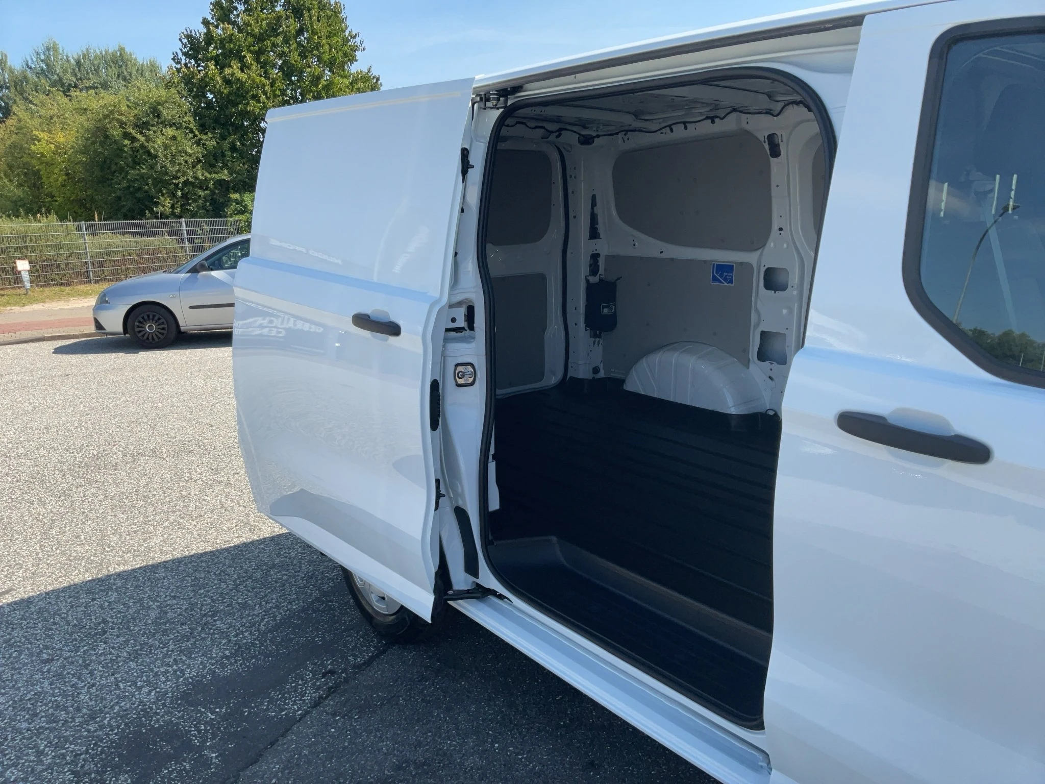 Ford-Transit Custom-image-20