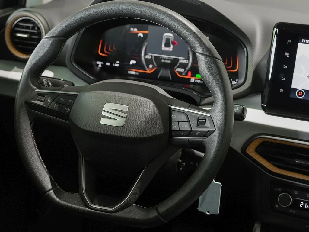 SEAT Arona 1.0 TSI DSG Style Edition *LED*Navi*Mirror-Link*Sprachsteuerung*Climatronic*Sitzhzg*