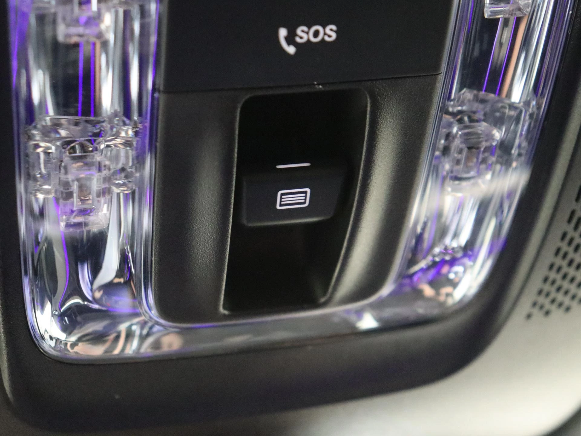 Mercedes-Benz-GLB-image-34