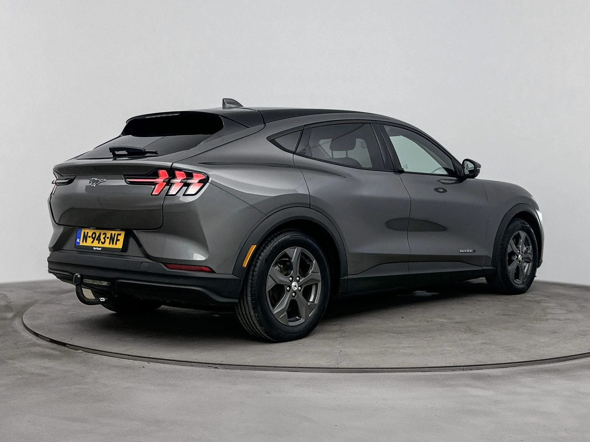 Ford-Mustang Mach-E-image-3