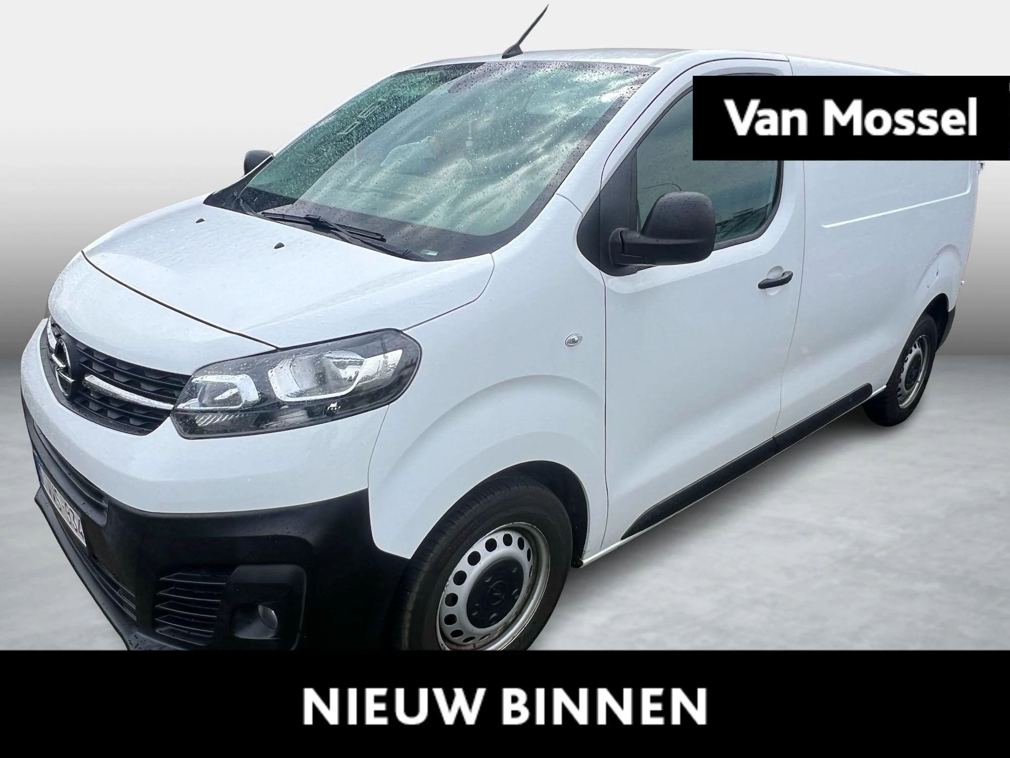 Opel-Vivaro-image-0