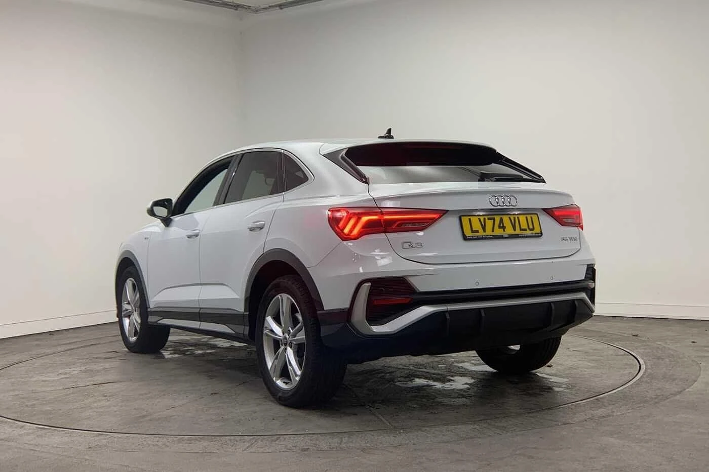 Audi-Q3-image-2