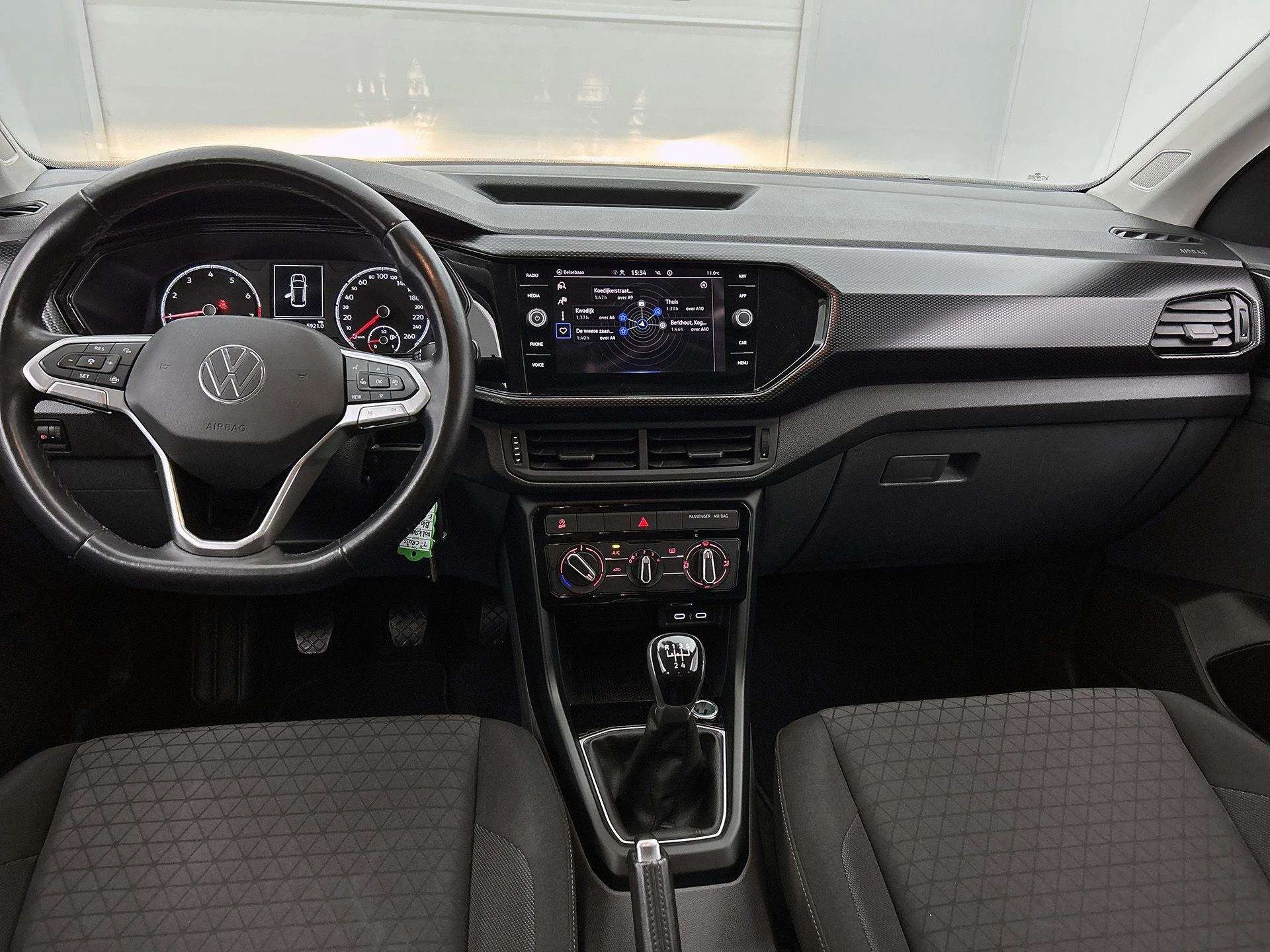 Volkswagen-T-Cross-image-19