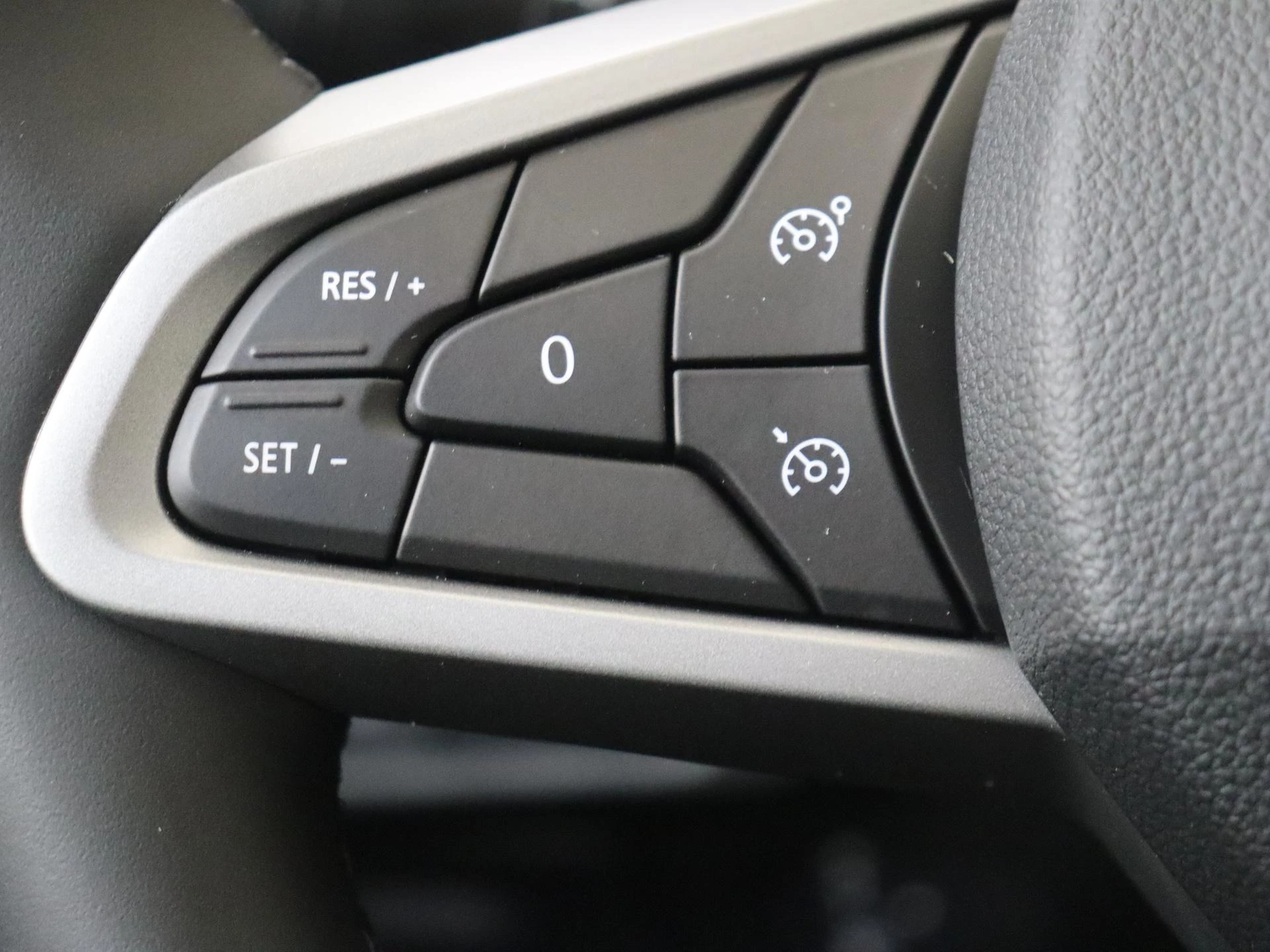 Dacia-Sandero Stepway-image-17