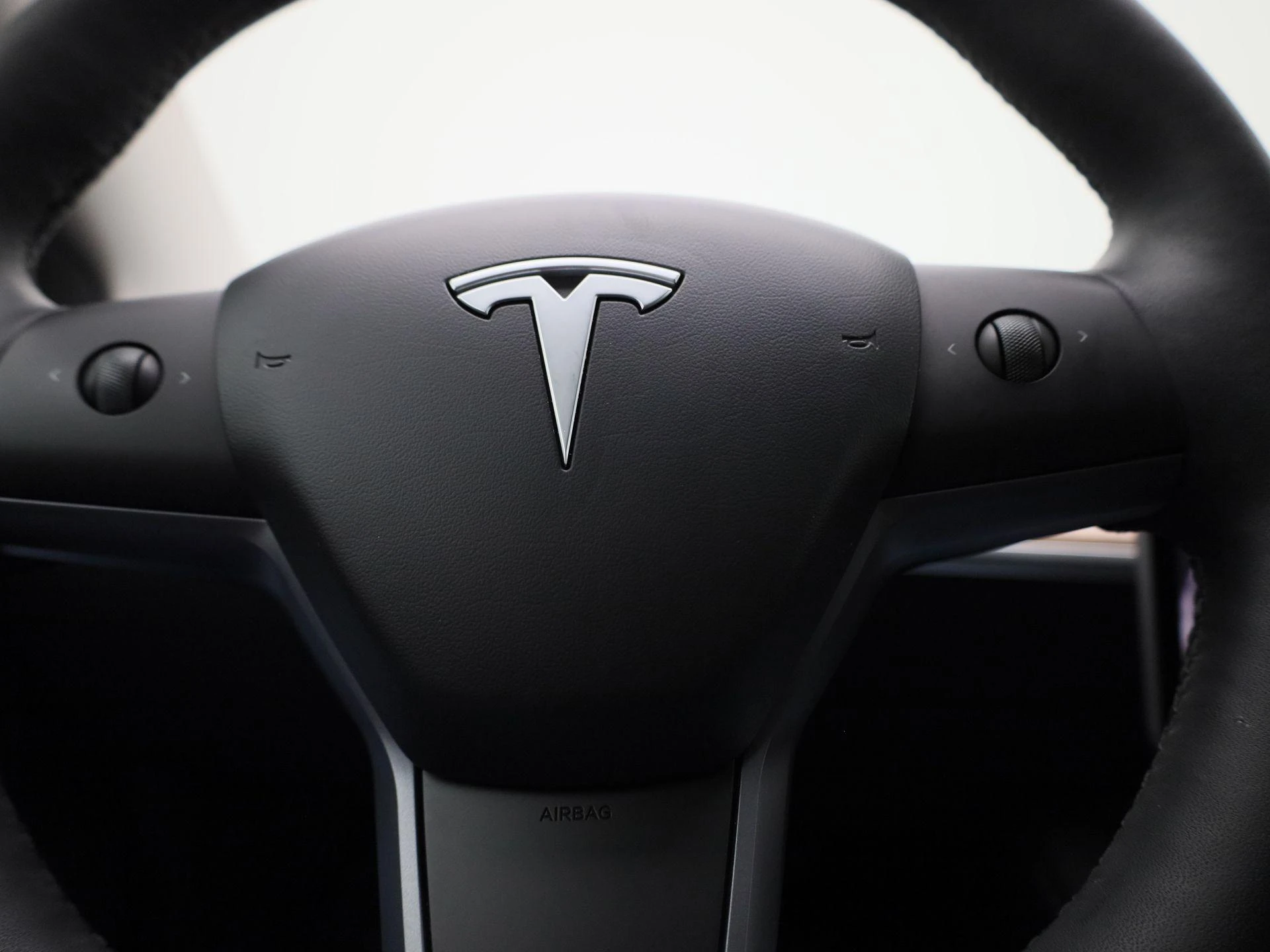 Tesla-Model 3-image-29