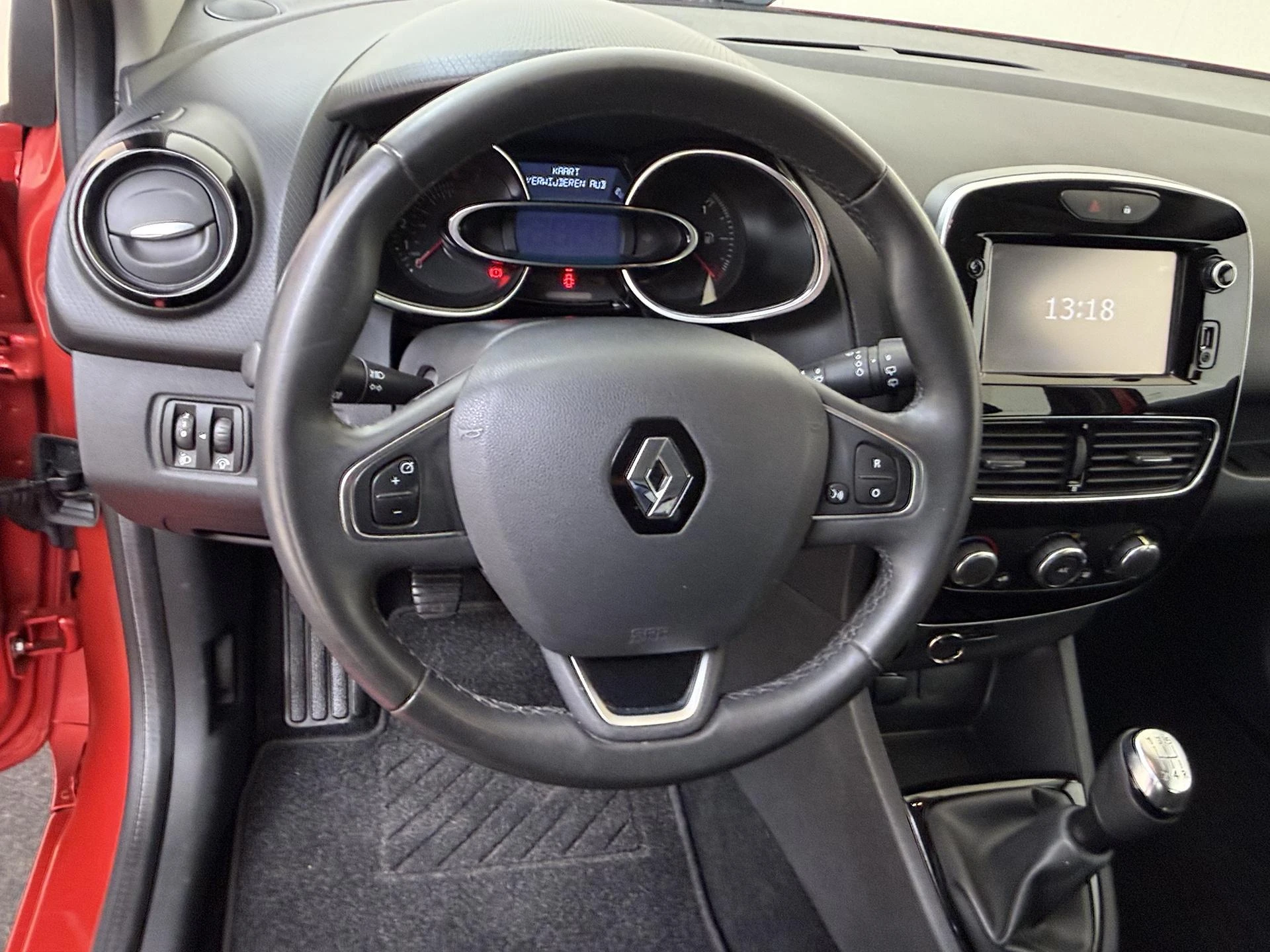 Renault-Clio-image-9