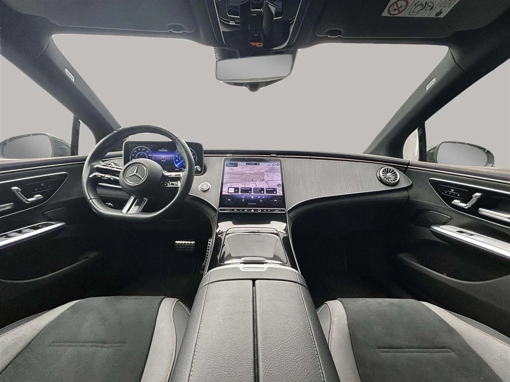 Mercedes-Benz-EQE-image-12