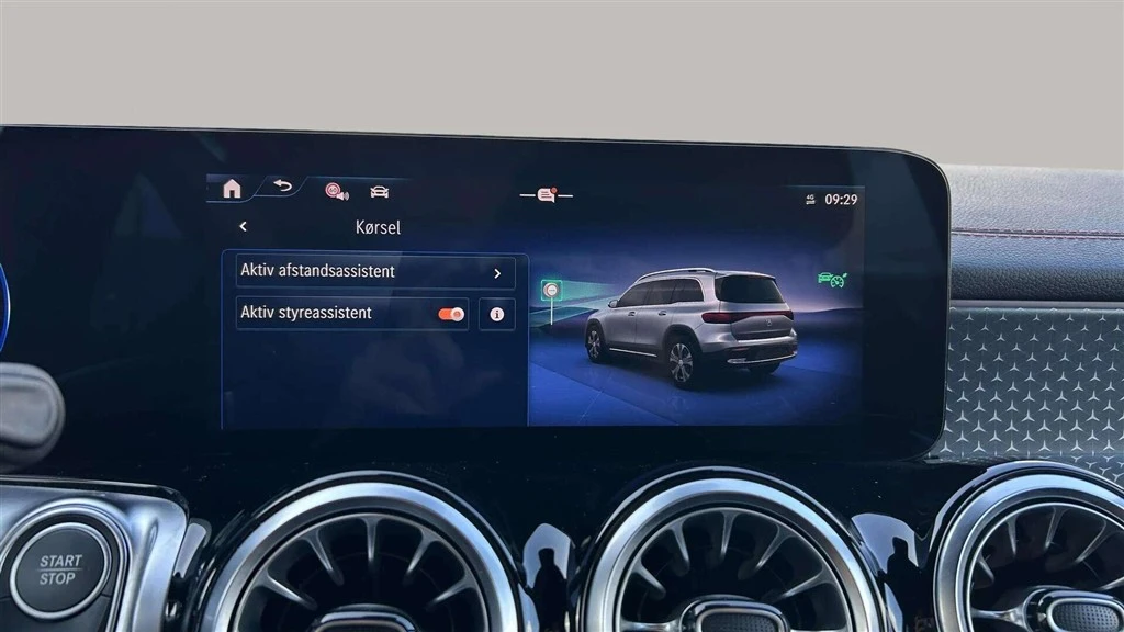 Mercedes-Benz-EQB-image-16