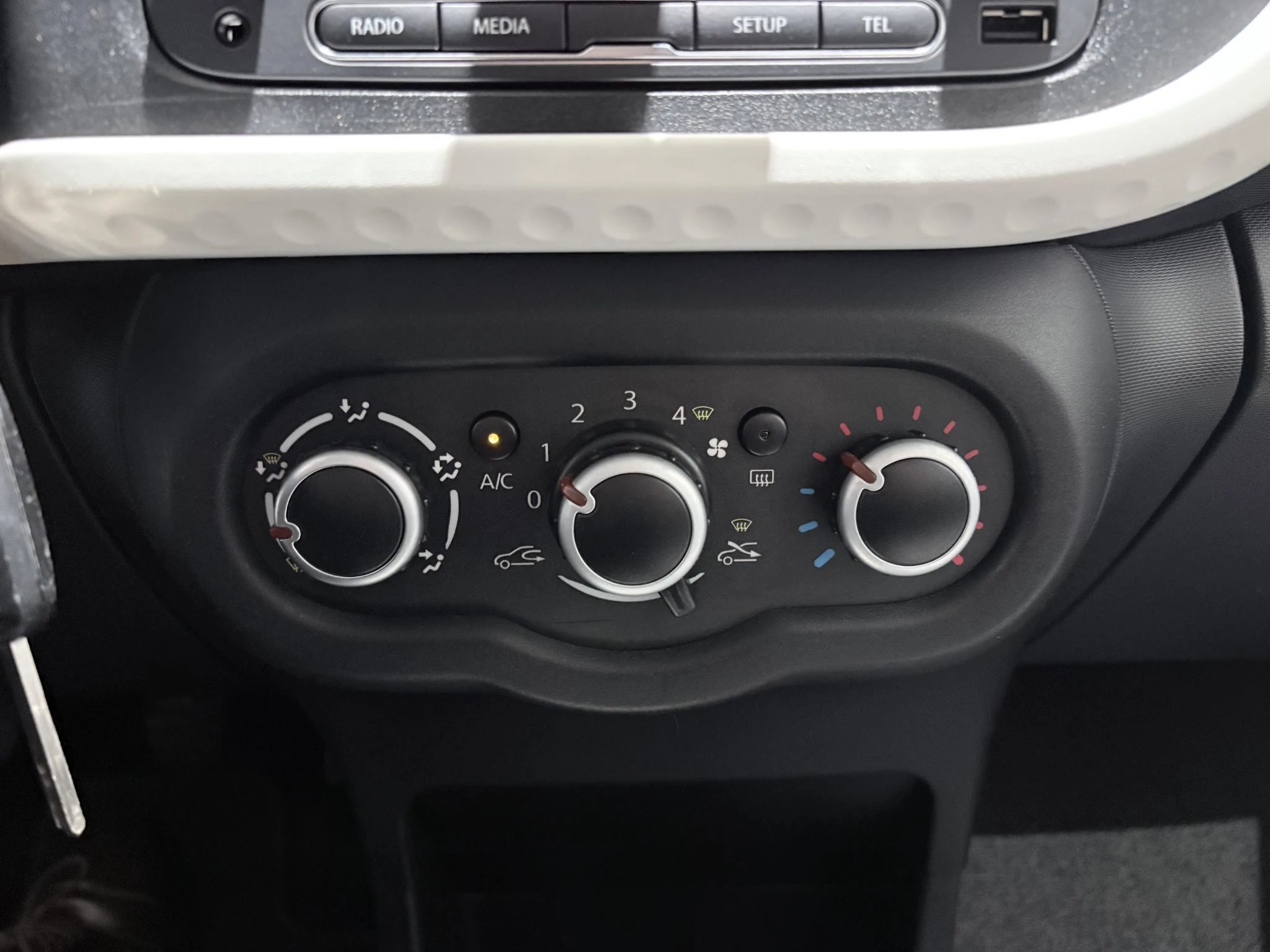 Renault-Twingo-image-24