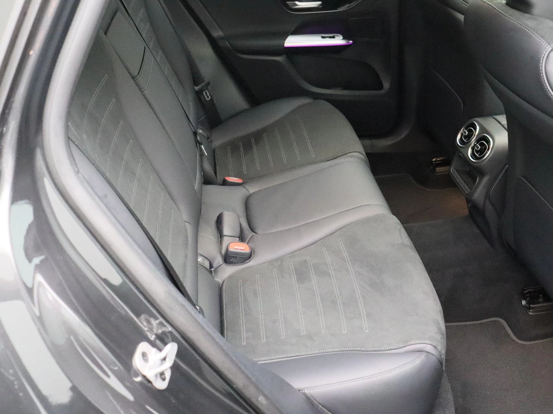 Mercedes-Benz GLC 300e AMG LINE Coupé + PANORAMISCH DAK + DIGITAL LIGHT +