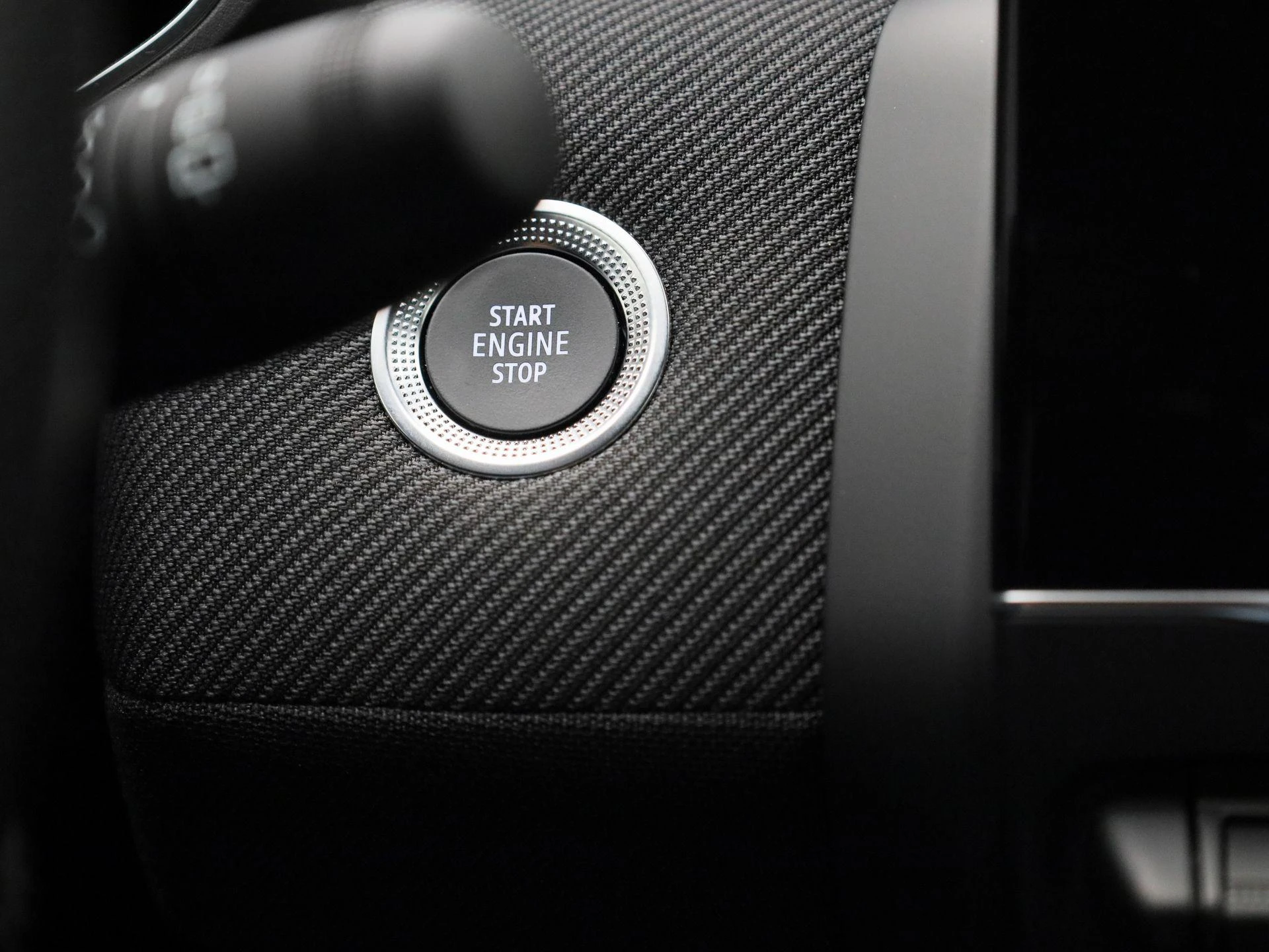 Renault-Clio-image-18