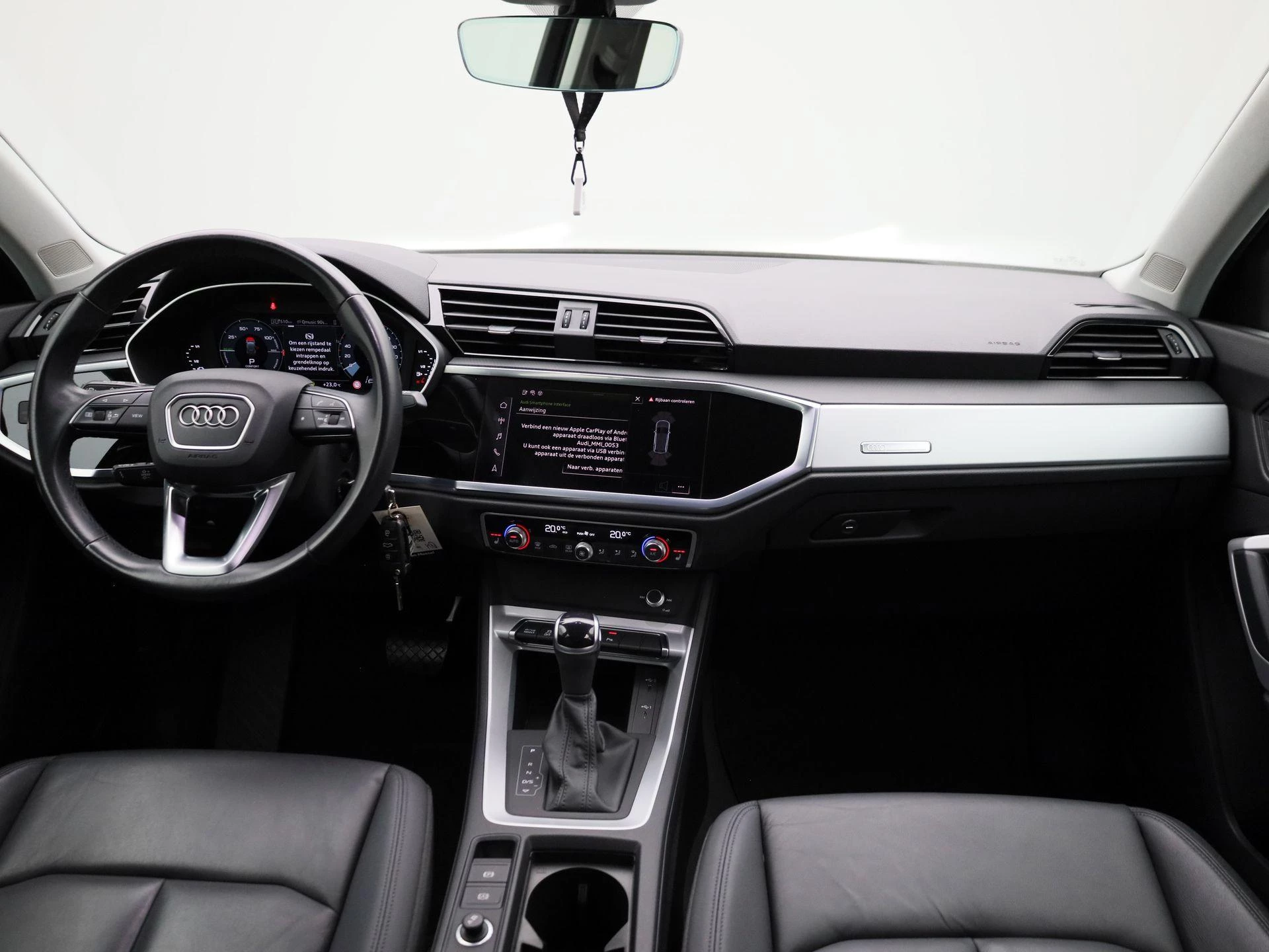 Audi-Q3-image-38
