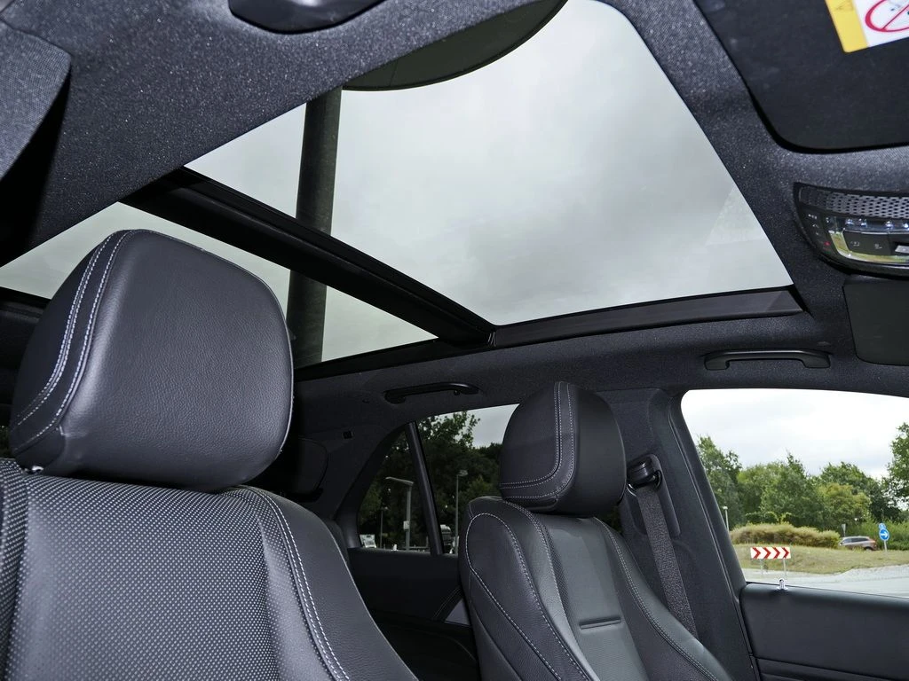 Mercedes-Benz-GLE 450 d-image-15