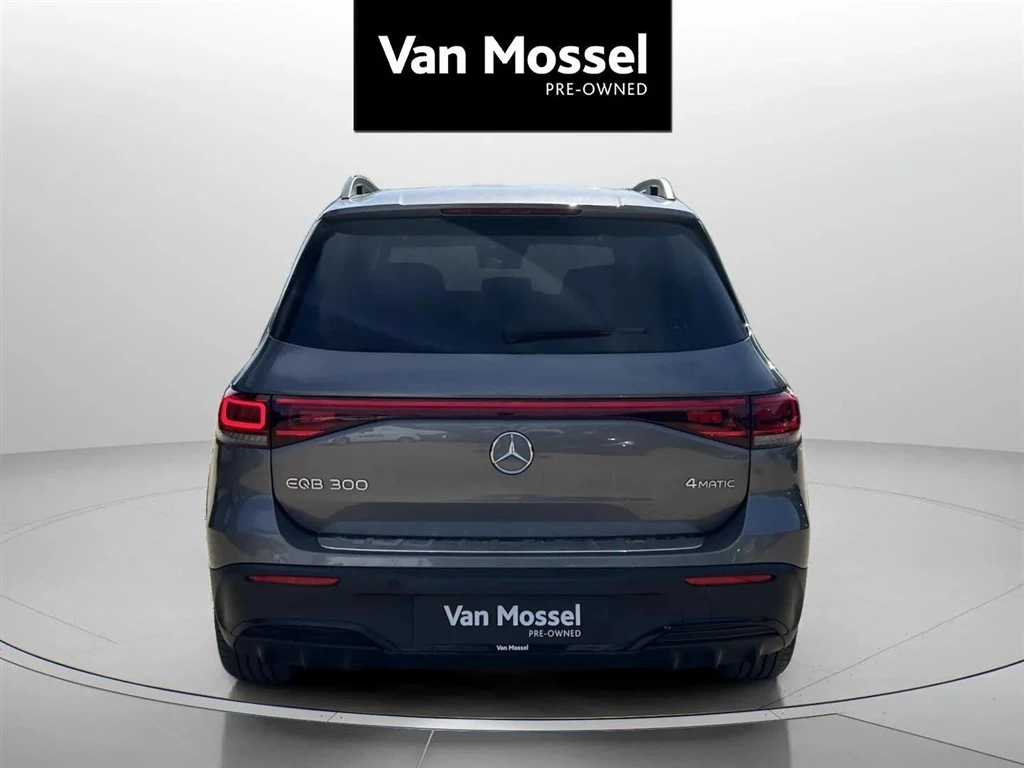 Mercedes-Benz-EQB-image-5