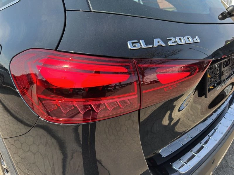 Mercedes-Benz GLA 200 d PROGRESSIVE AHK SHZ KLIMA NAVI MBUX Progressive