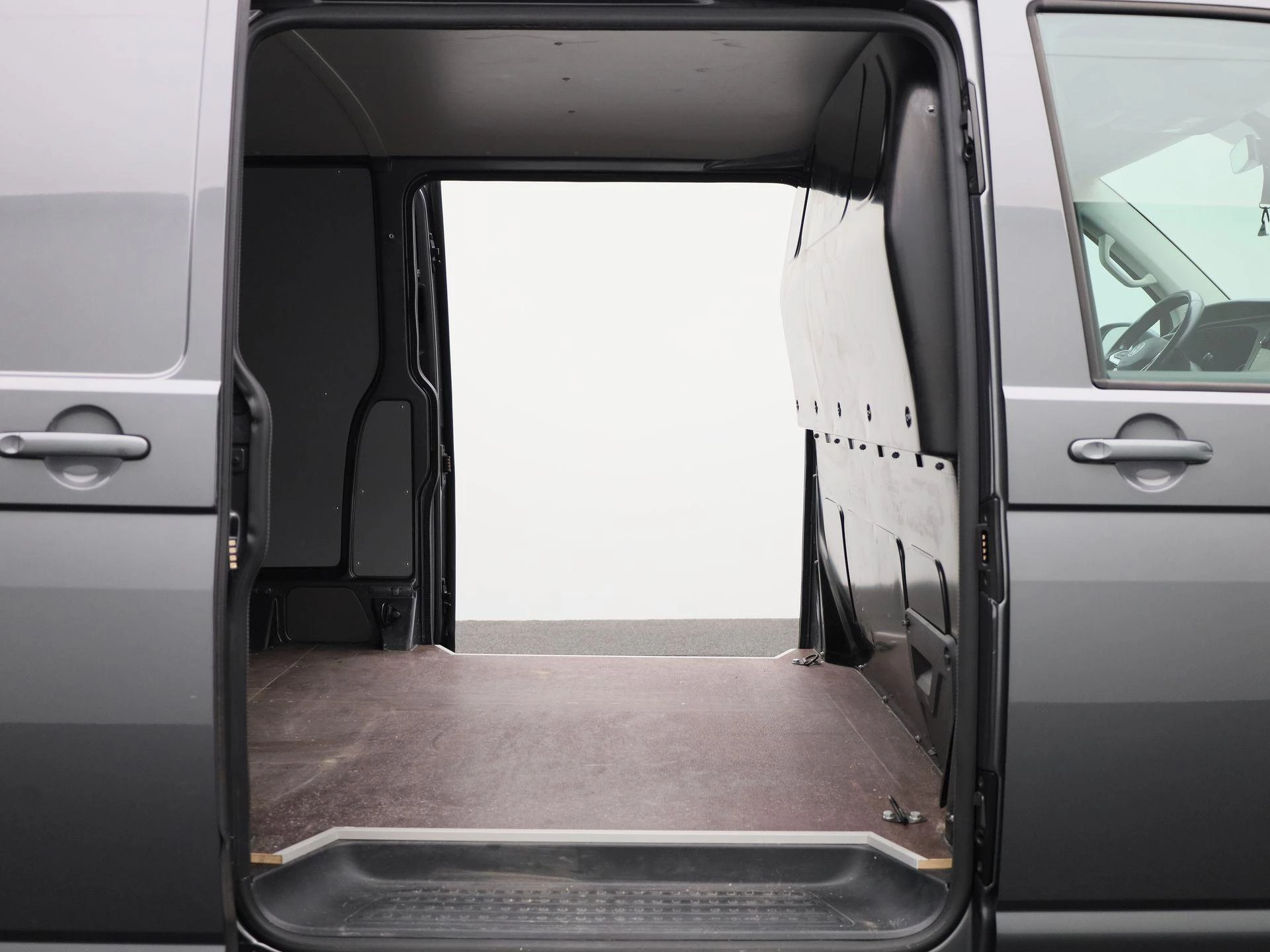 Volkswagen Transporter 2.0 TDI L2H1 204PK